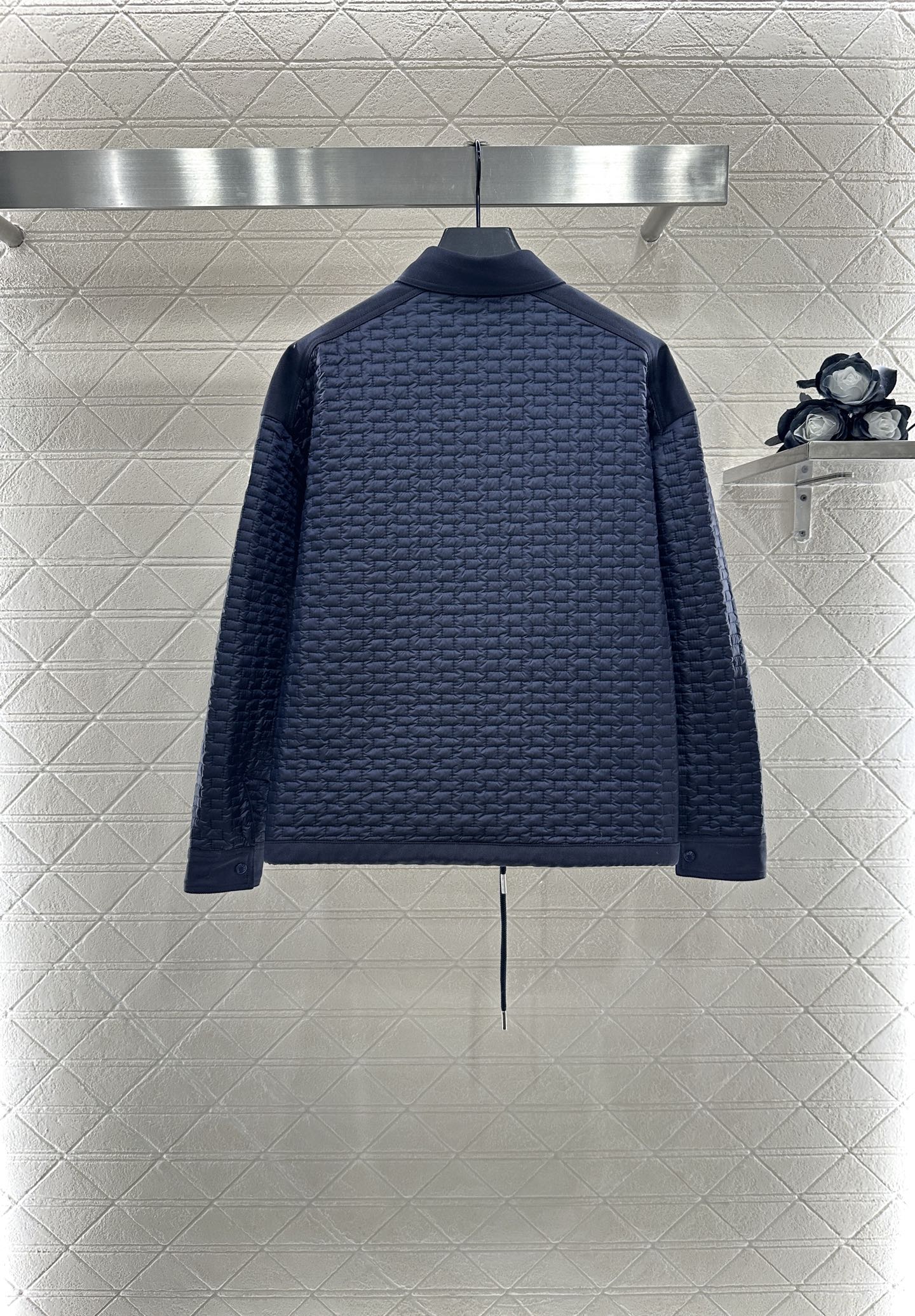 ♥Moncle*♥2025新品上架
     菱格翻领羽绒棉服
定制YB进口防风防水尼龙材质 其工艺还原