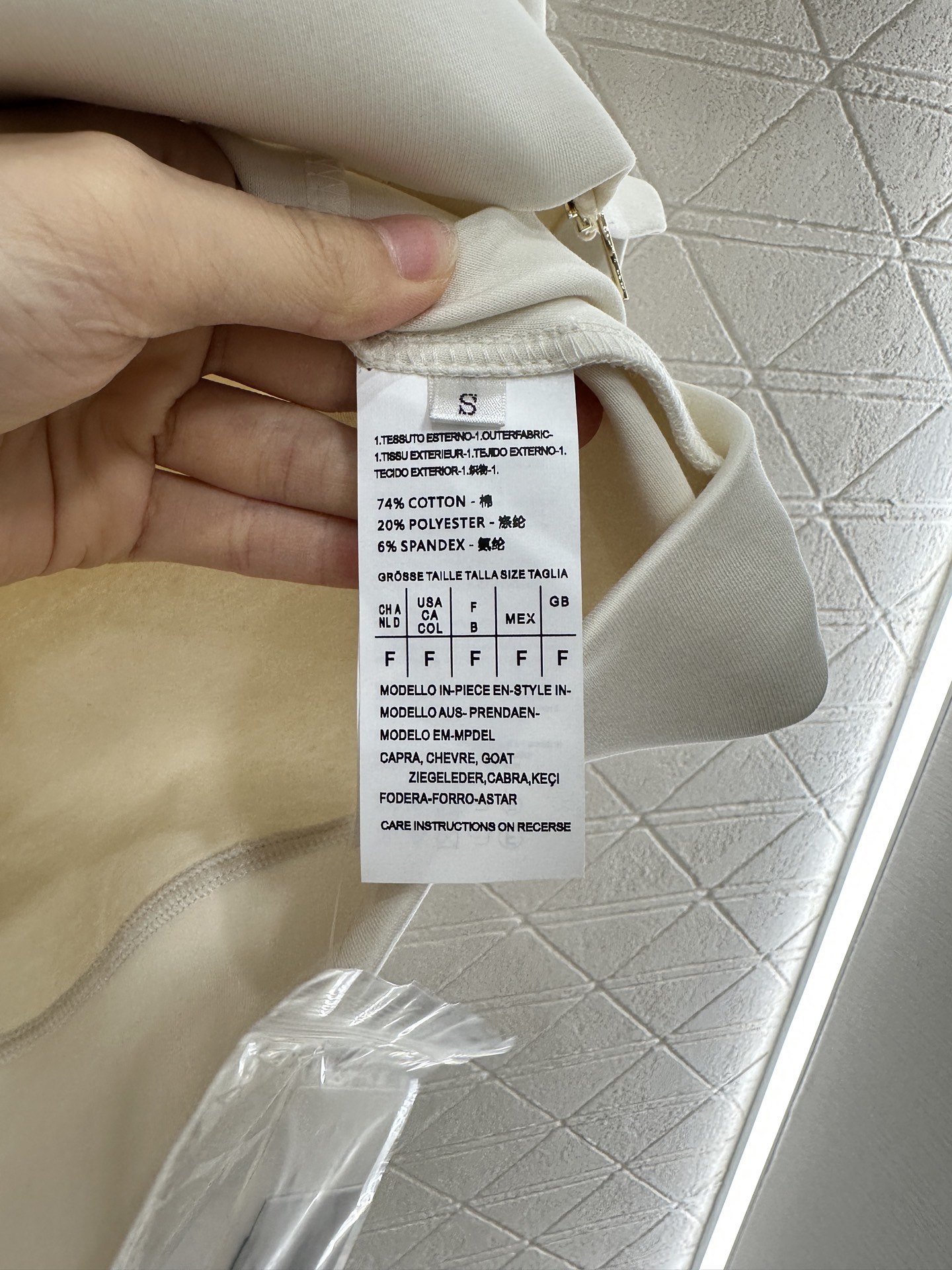 Max Mar*225 Women’s Hooded Suit: Stylish, Warm, and Comfortable with Customized Design - 图片 9