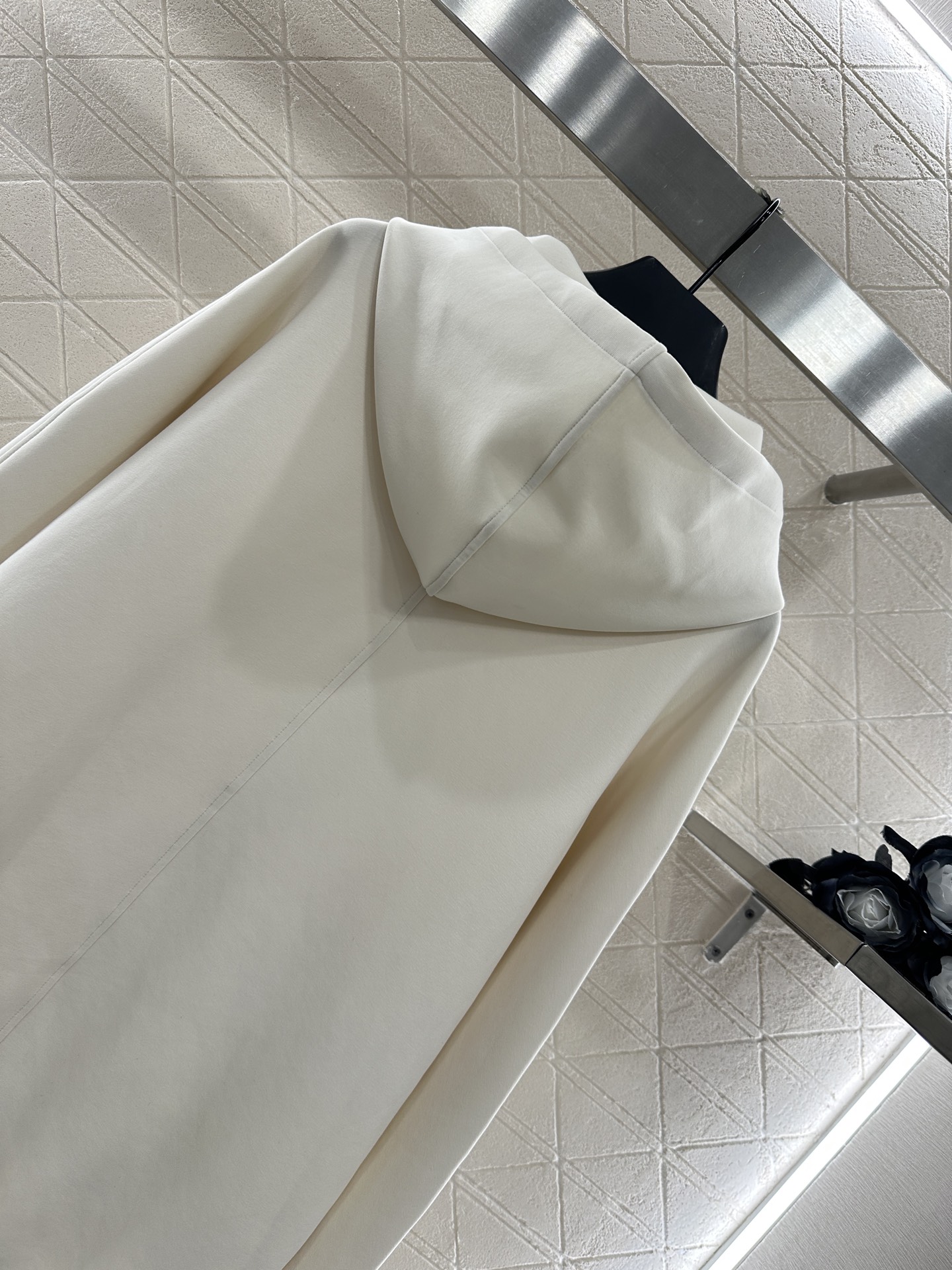 Max Mar*225 Women’s Hooded Suit: Stylish, Warm, and Comfortable with Customized Design - 图片 4