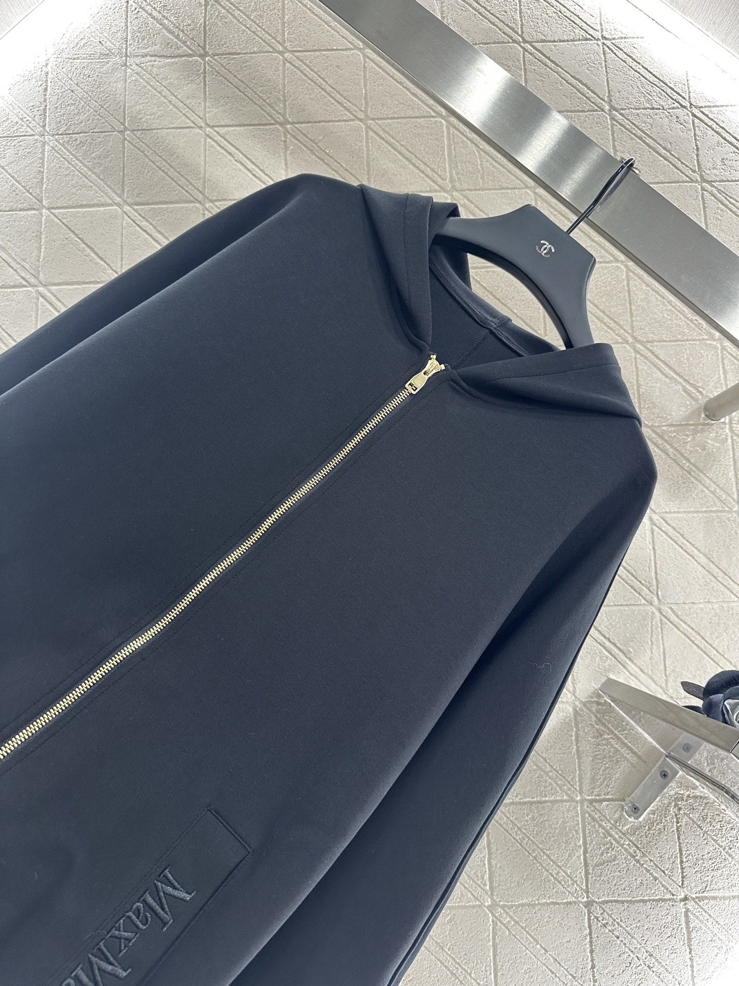 Max Mar*225 Women’s Hooded Suit: Stylish, Warm, and Customizable. - 图片 8
