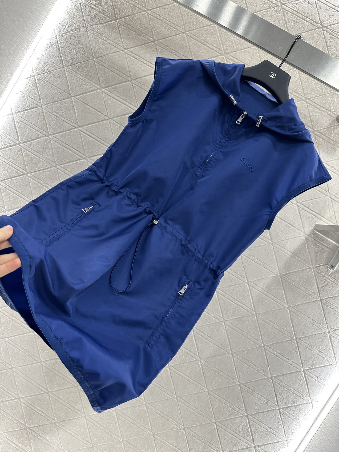“Stylish YB Import Vest: High-Quality, Eco-Friendly Nylon Design for Fashionable Work and Leisure Wear” - 图片 6