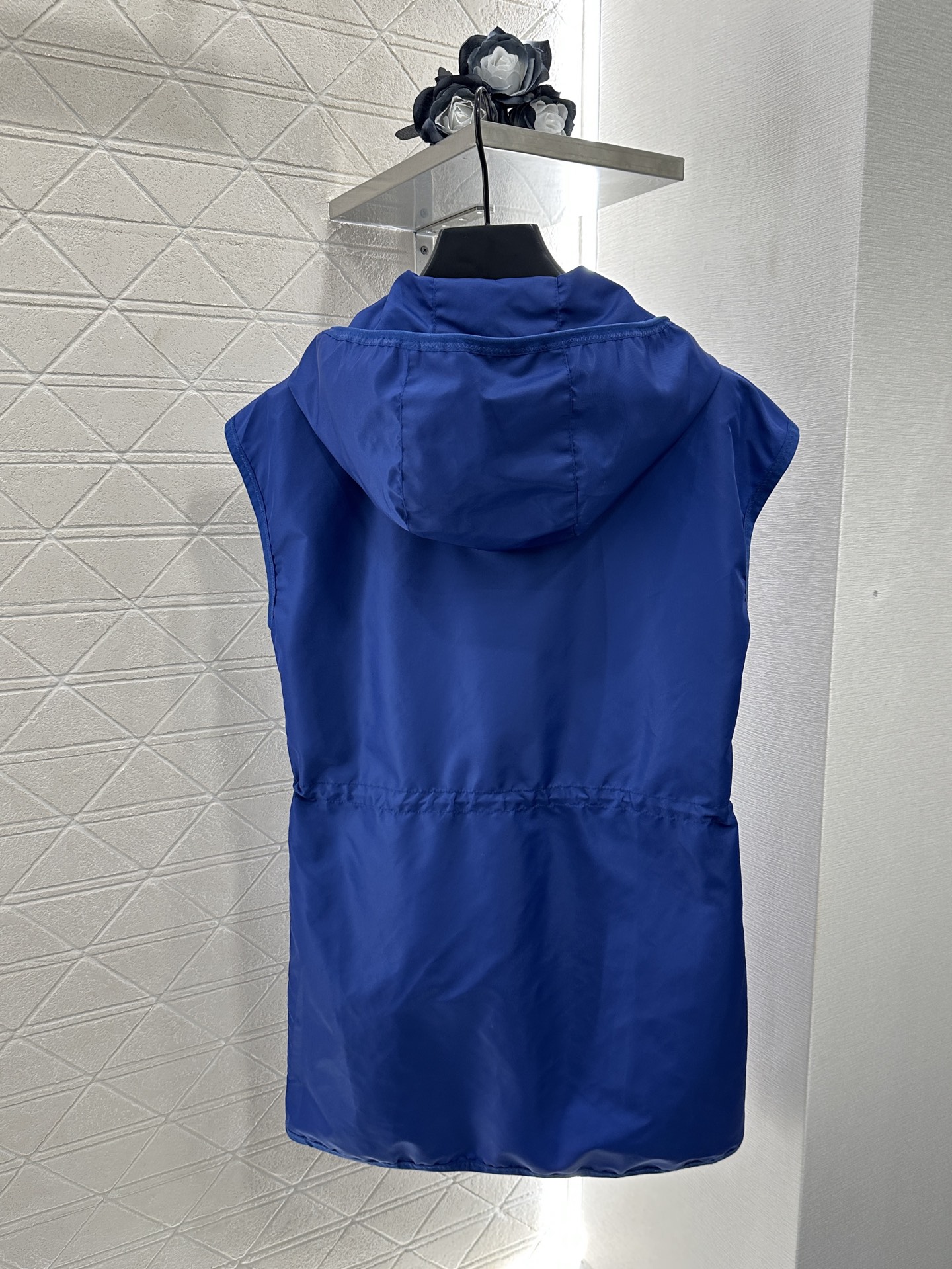 “Stylish YB Import Vest: High-Quality, Eco-Friendly Nylon Design for Fashionable Work and Leisure Wear” - 图片 2
