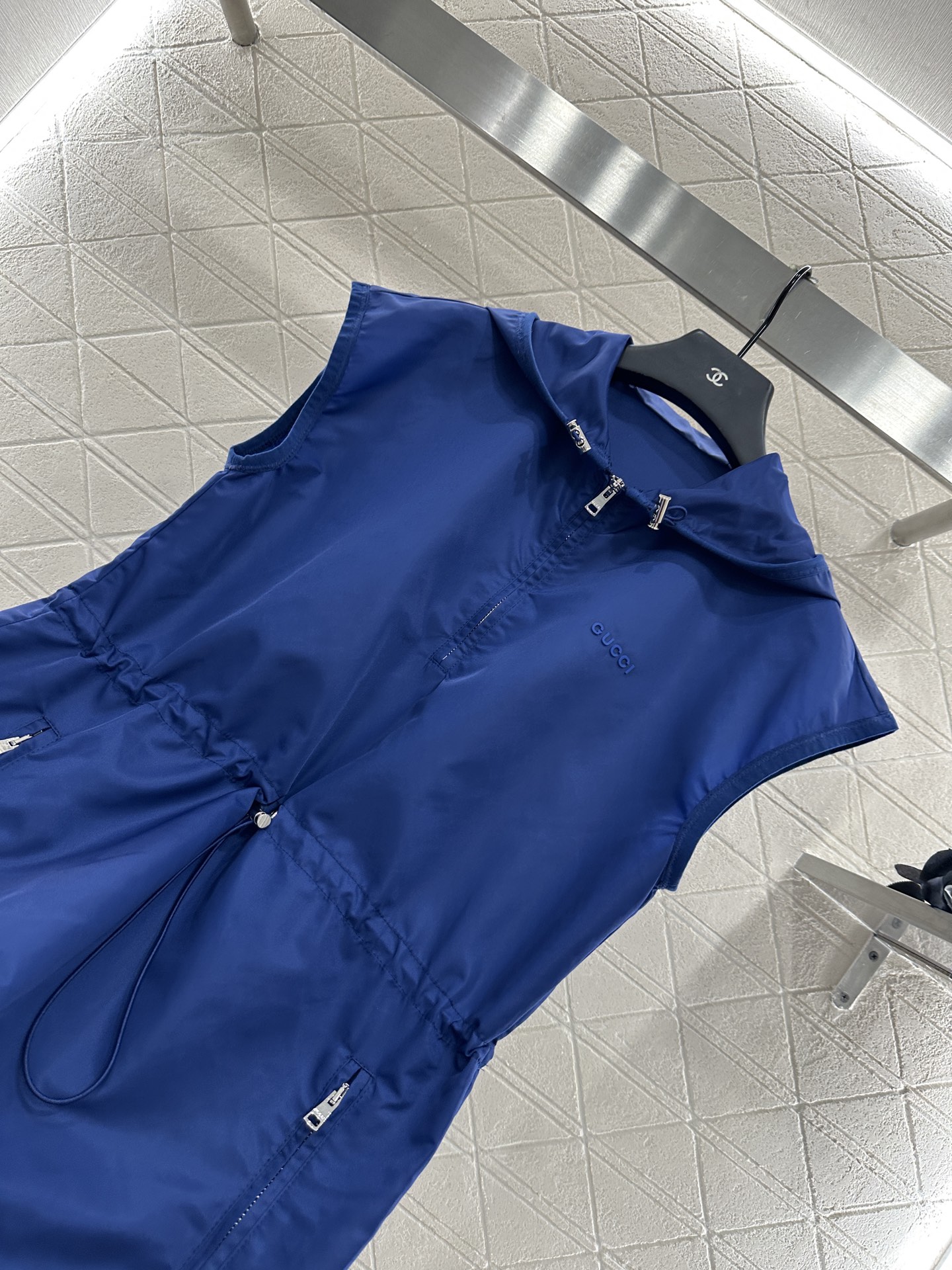 “Stylish YB Import Vest: High-Quality, Eco-Friendly Nylon Design for Fashionable Work and Leisure Wear” - 图片 8