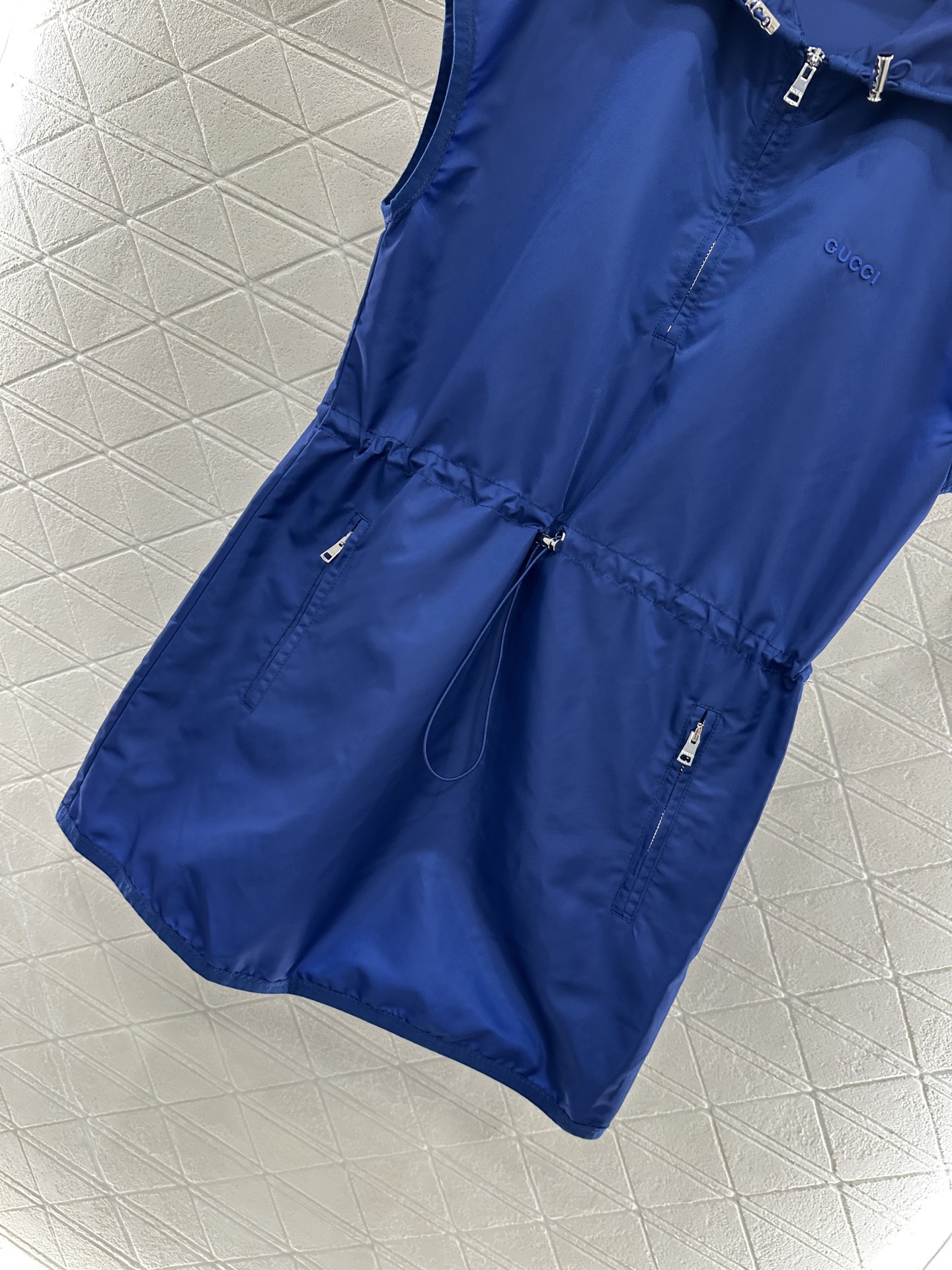 “Stylish YB Import Vest: High-Quality, Eco-Friendly Nylon Design for Fashionable Work and Leisure Wear” - 图片 5