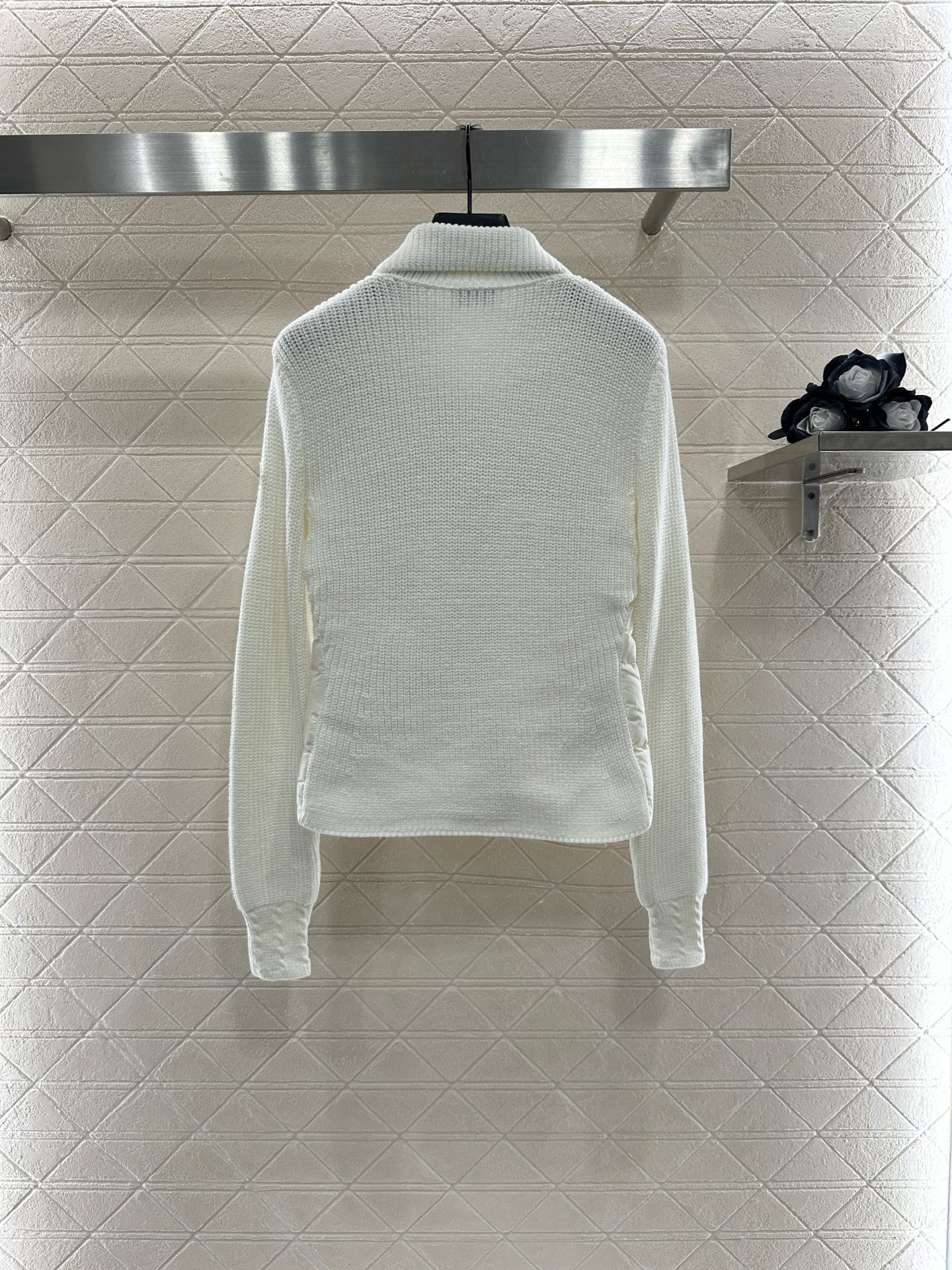 ♥Moncle*♥2025新品上架
      拼接拉链羽绒服
定制YB进口尼龙➕羊毛材质 其工艺还原 