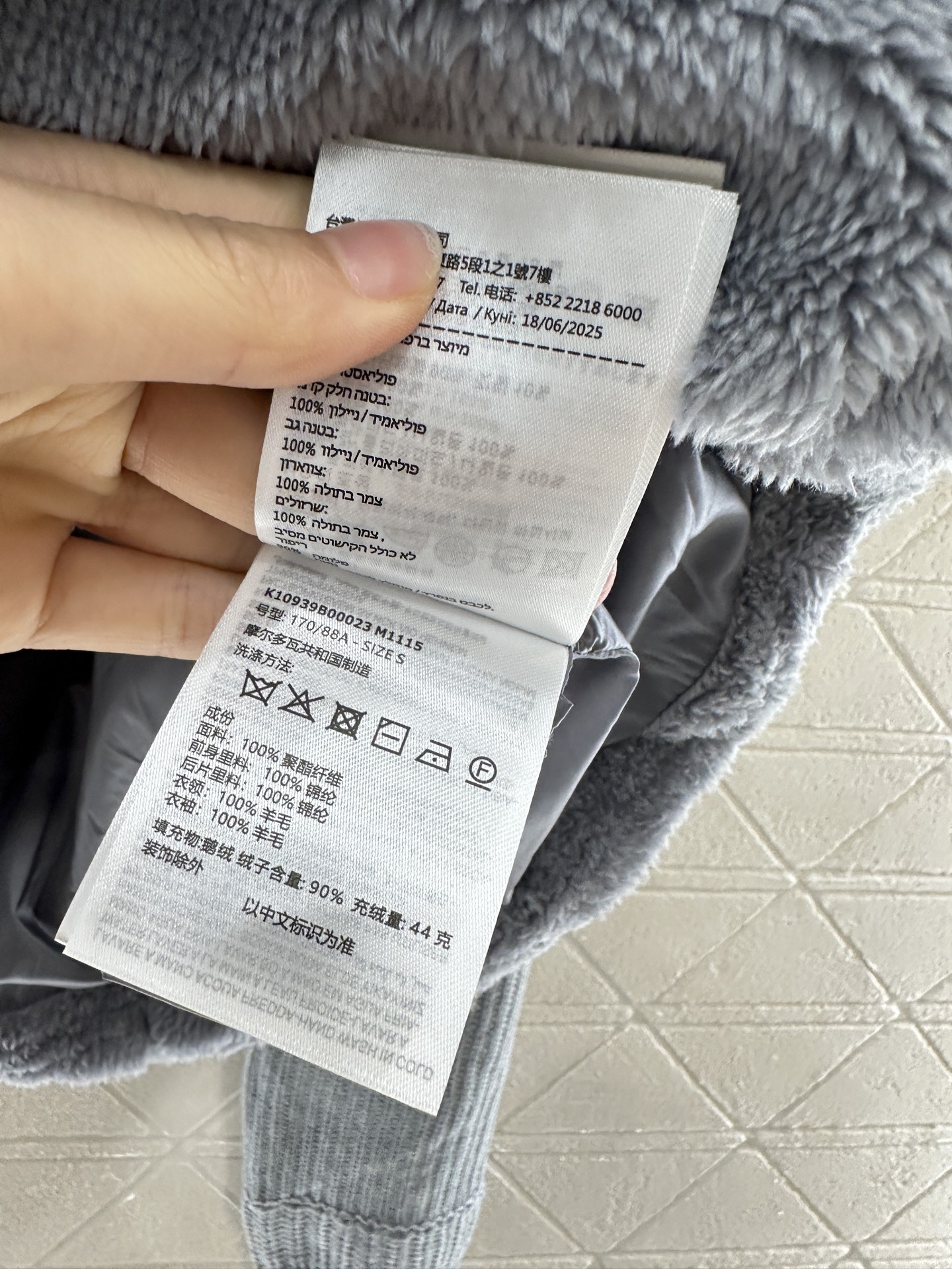 ♥Moncle*♥2025新品上架
      拼接拉链羽绒服
定制YB进口羊羔磨毛➕羊毛材质 带有毛绒