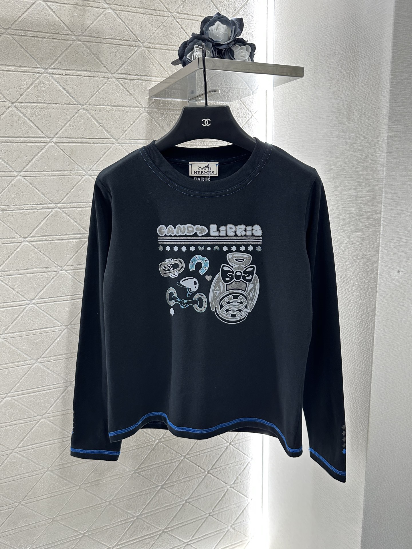 Hermes Women's Slim Fit Long Sleeve T-Shirt with Graphic Print - Casual Top