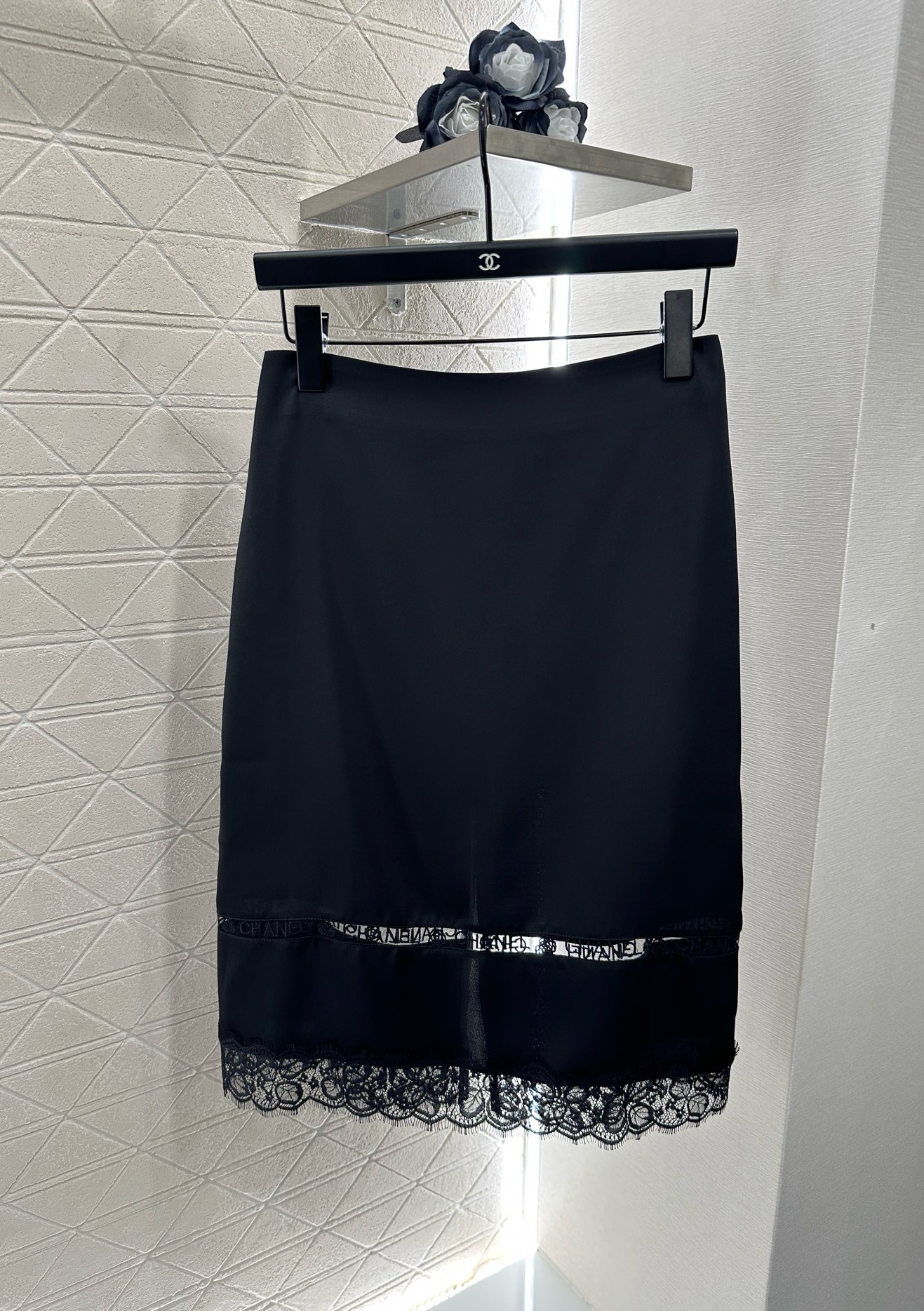 Chanel 2025 Lace Trim Silk Blend Midi Skirt - Elegant High Waist Design 1 i1754784715641 6886