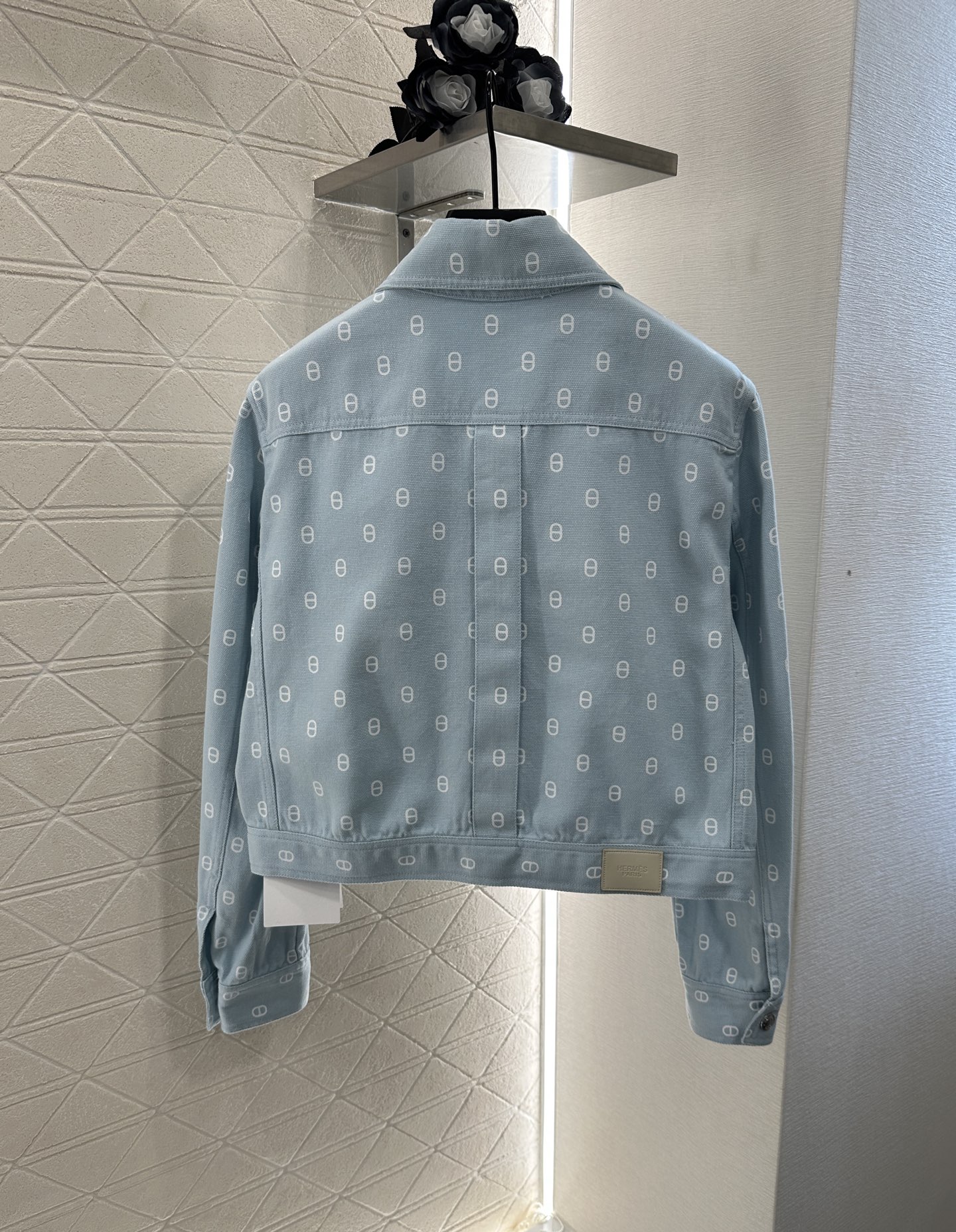 “Herme* 2025 Pig Nose-Printed Cowboy Coat: Customized High-End Women’s Suit with Unique Details” - 图片 2