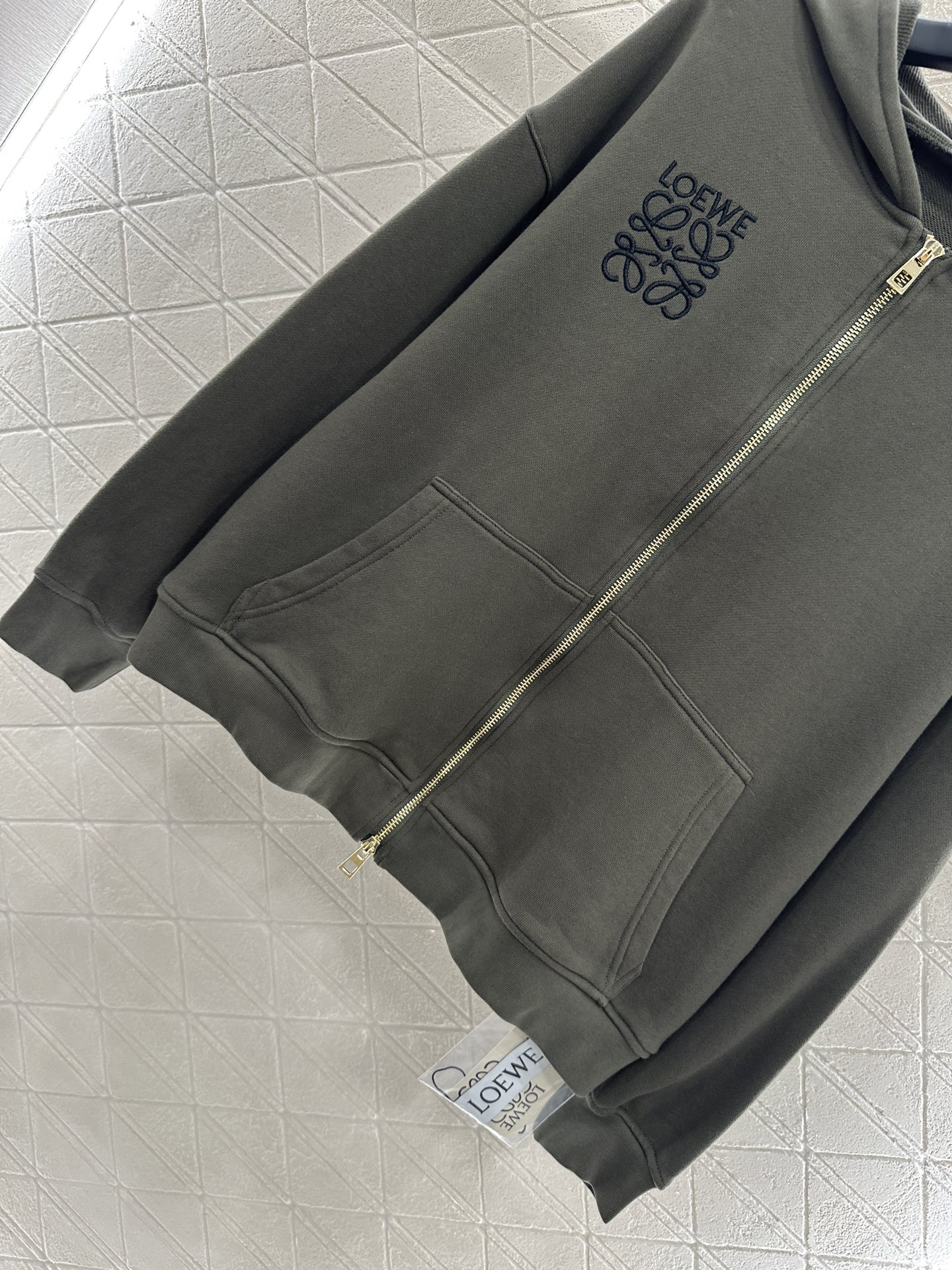 Women’s Hooded Zipper Jacket: Original Hard-Core Suit with Loew* 2025 New Product – Cosmopolitan Style - 图片 5