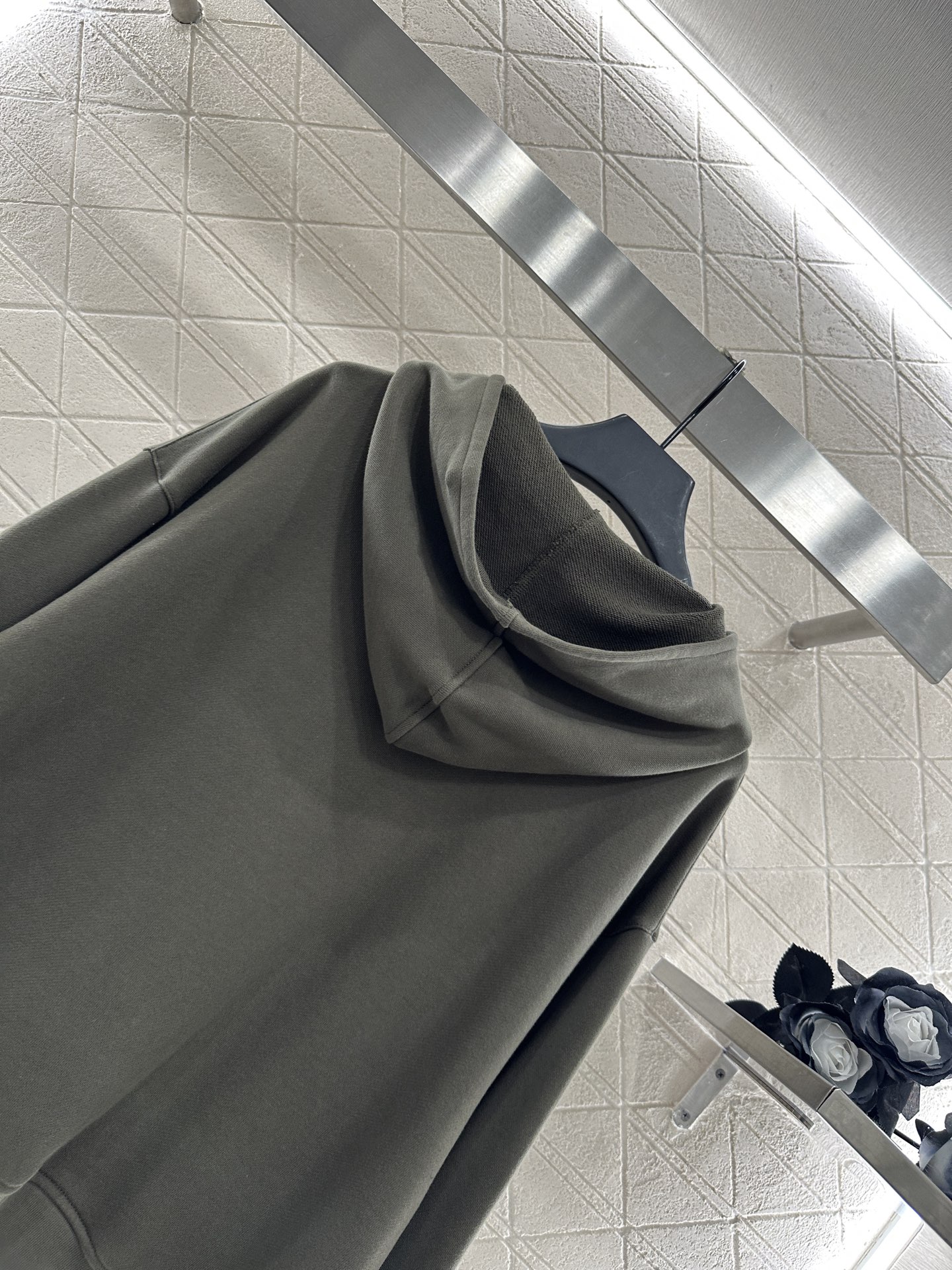 Women’s Hooded Zipper Jacket: Original Hard-Core Suit with Loew* 2025 New Product – Cosmopolitan Style - 图片 4