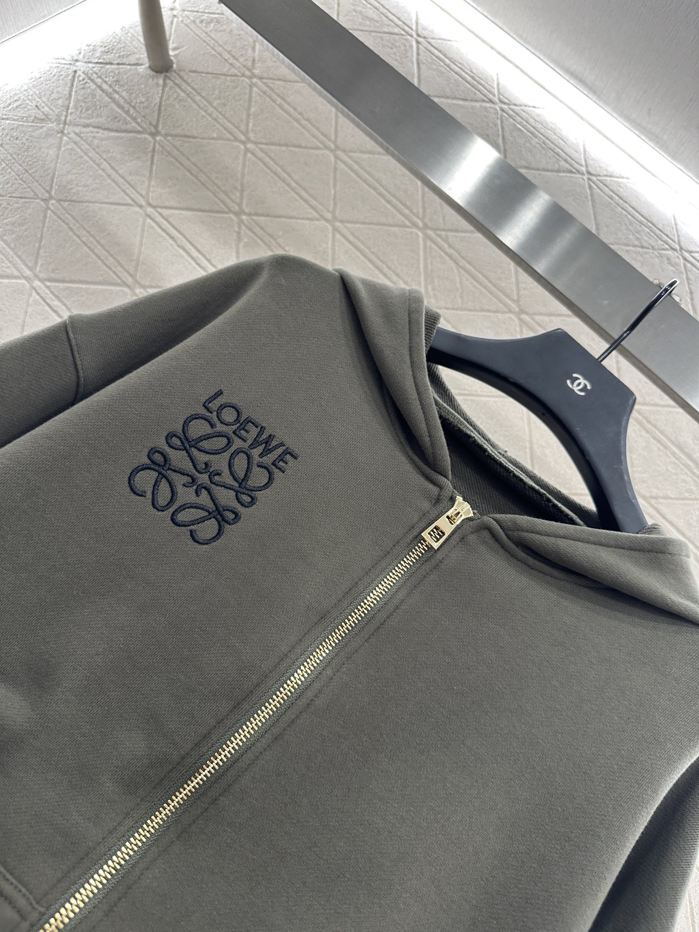 Women’s Hooded Zipper Jacket: Original Hard-Core Suit with Loew* 2025 New Product – Cosmopolitan Style - 图片 8