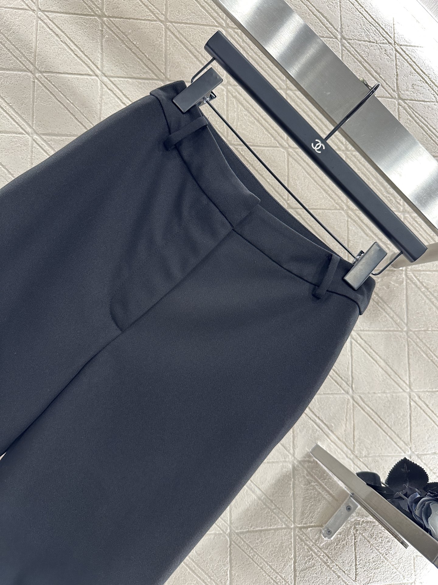 “High-Quality Women’s Suit with Dio* 2025 Design, Acetate Material, and Customizable Features – S-XL Sizes Available” - 图片 3