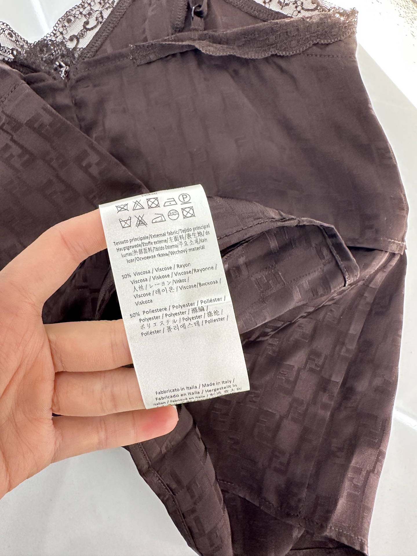 Title: High-Quality Lace Half-Skirt with Customizable Floral Design Summary: Semi-skirt P624 with lace, customizable YB import flowers, F-letter logo, and skin-skimming fit - 图片 7