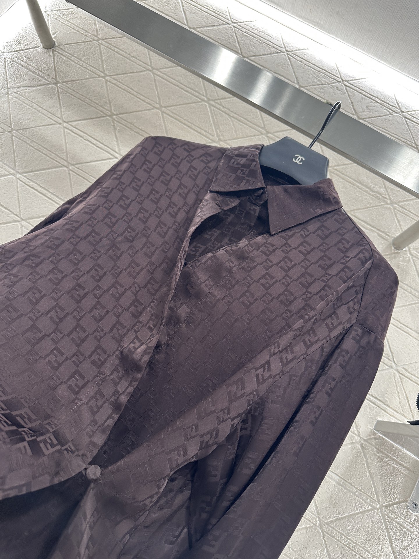 “High-Quality Women’s Suit with Fend*2025 Design and Custom Flower Material” - 图片 6