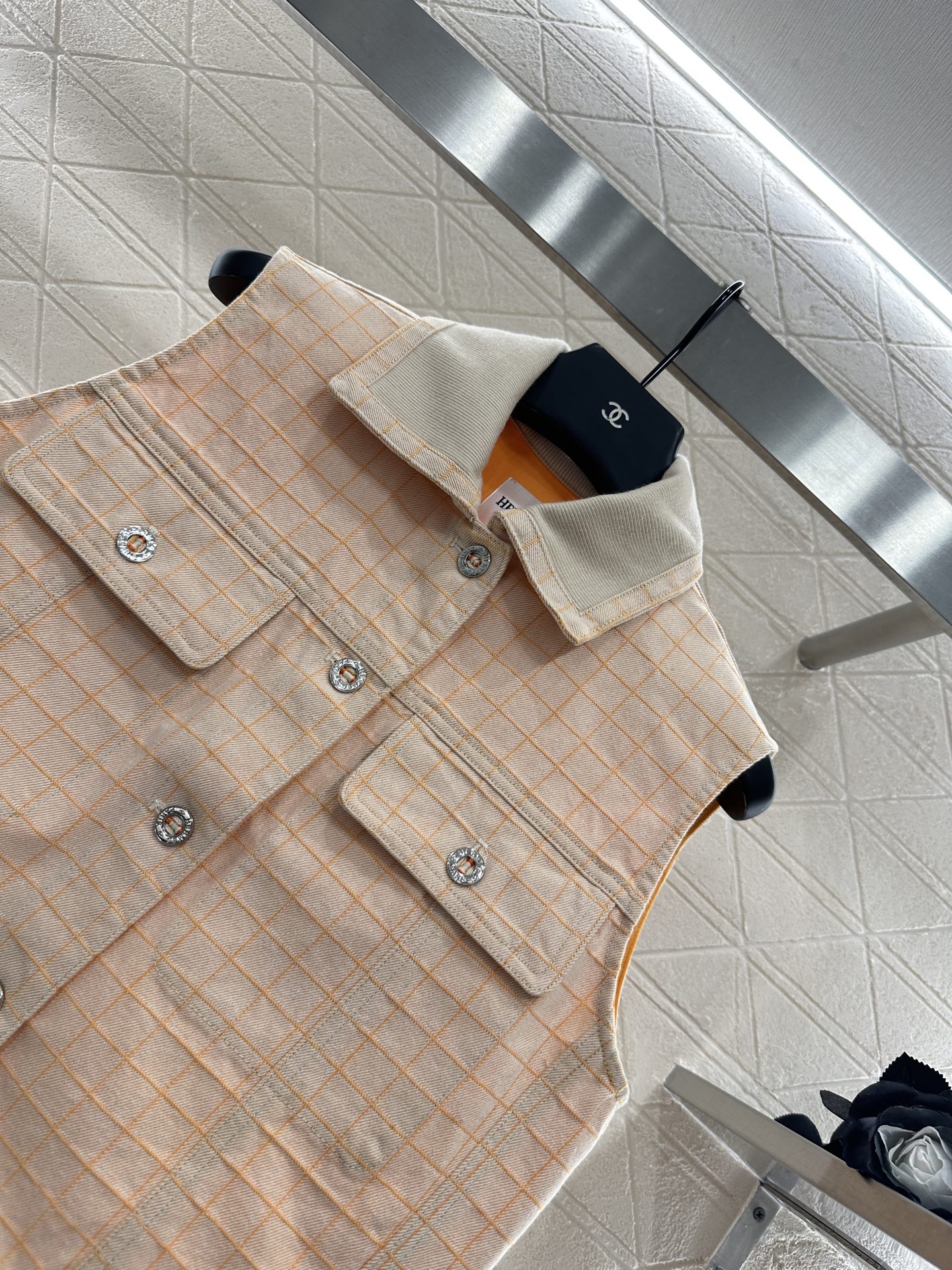 “Herme* 2025 Locator Women’s Suit: Customized Cotton Cowboy Material with High-Temperature Style” - 图片 3