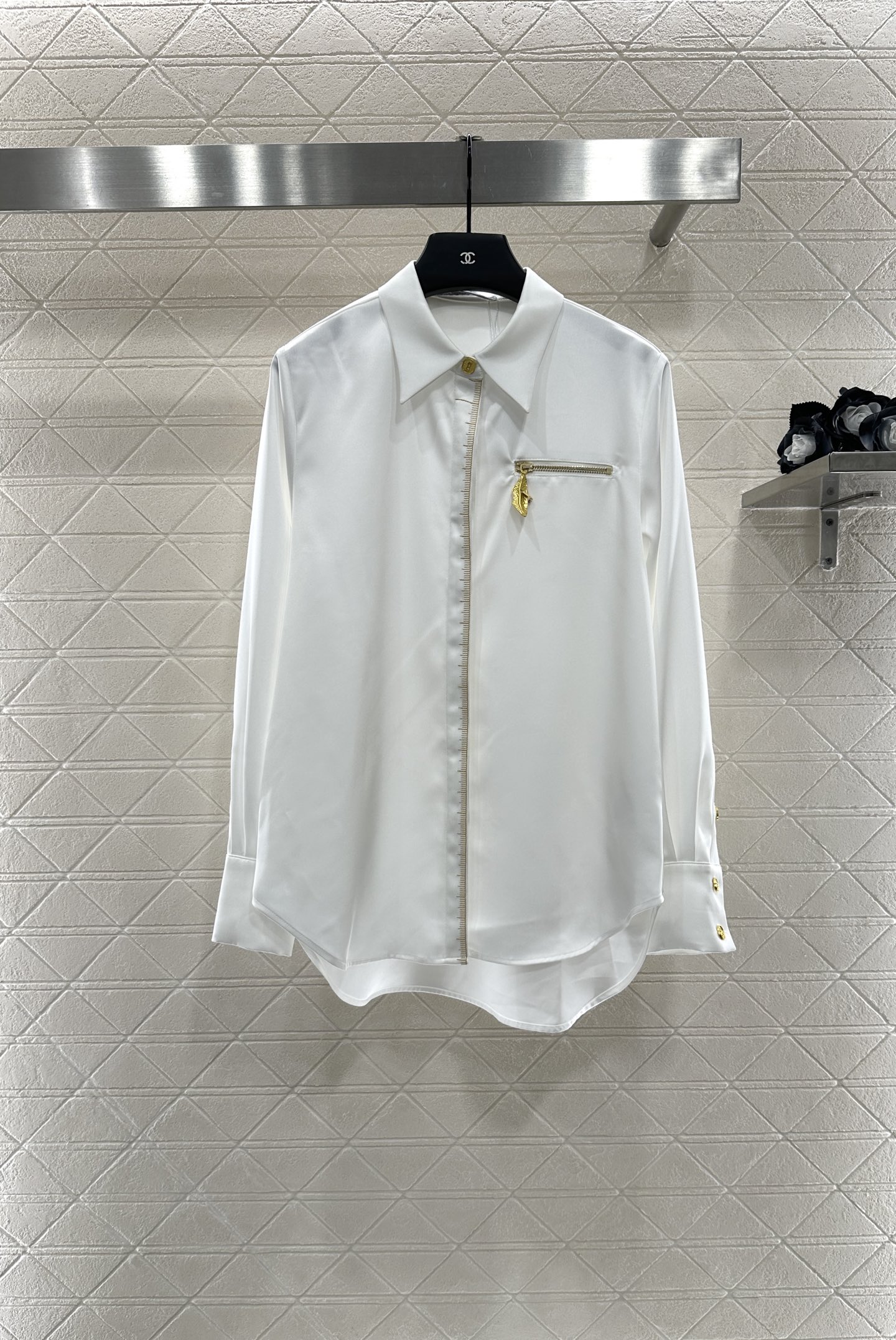 “Stylish Long-Sleeved Solid-Colored Shirt with Acidic Acids YB Import Design” - 图片 1