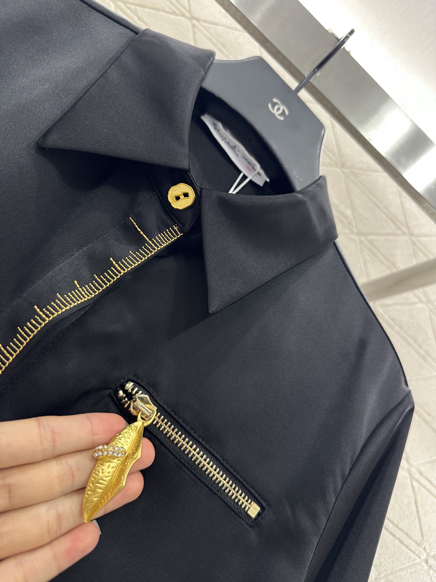 “Solid-Colored Long-Sleeved Shirt with Acidic Acid Import YB Design and Euro-Style Details” - 图片 7