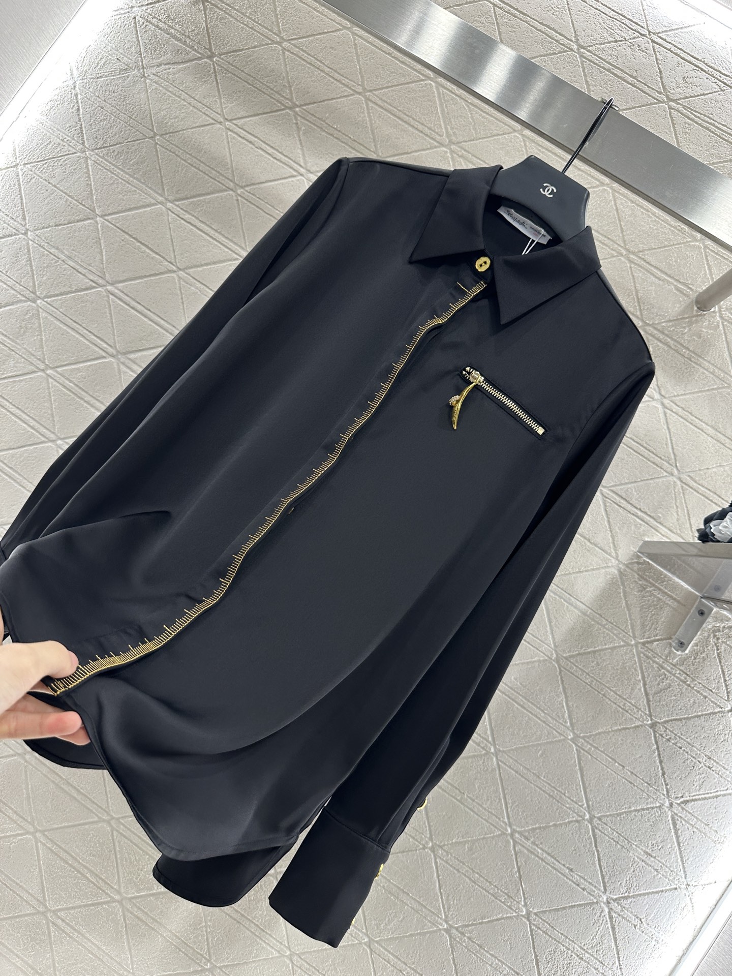 “Solid-Colored Long-Sleeved Shirt with Acidic Acid Import YB Design and Euro-Style Details” - 图片 6