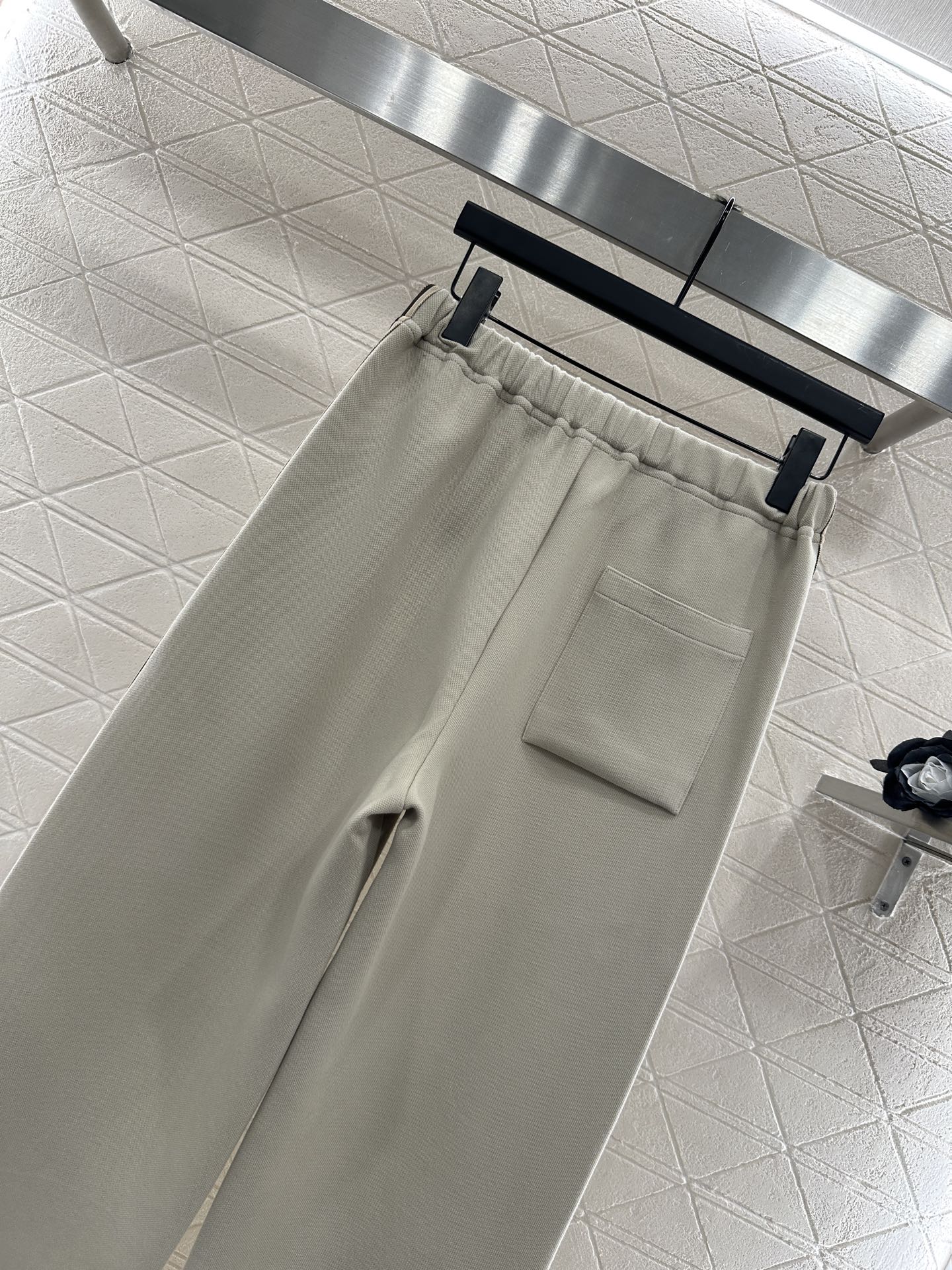 “High-Waist Straight Pants with Lace Detailing for Women | Miumi *225” - 图片 4