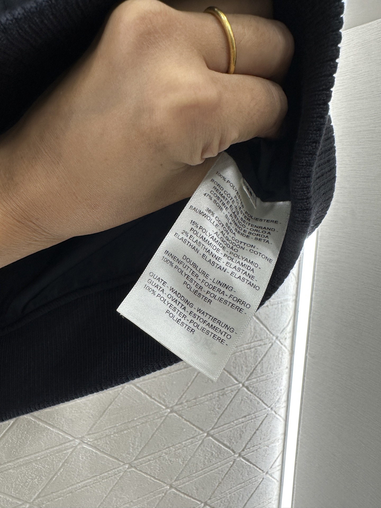 ♥Herme*♥2025新品上架
    格纹羽绒棉服马甲
定制YB进口尼龙材质 其工艺还原 提升秋冬御
