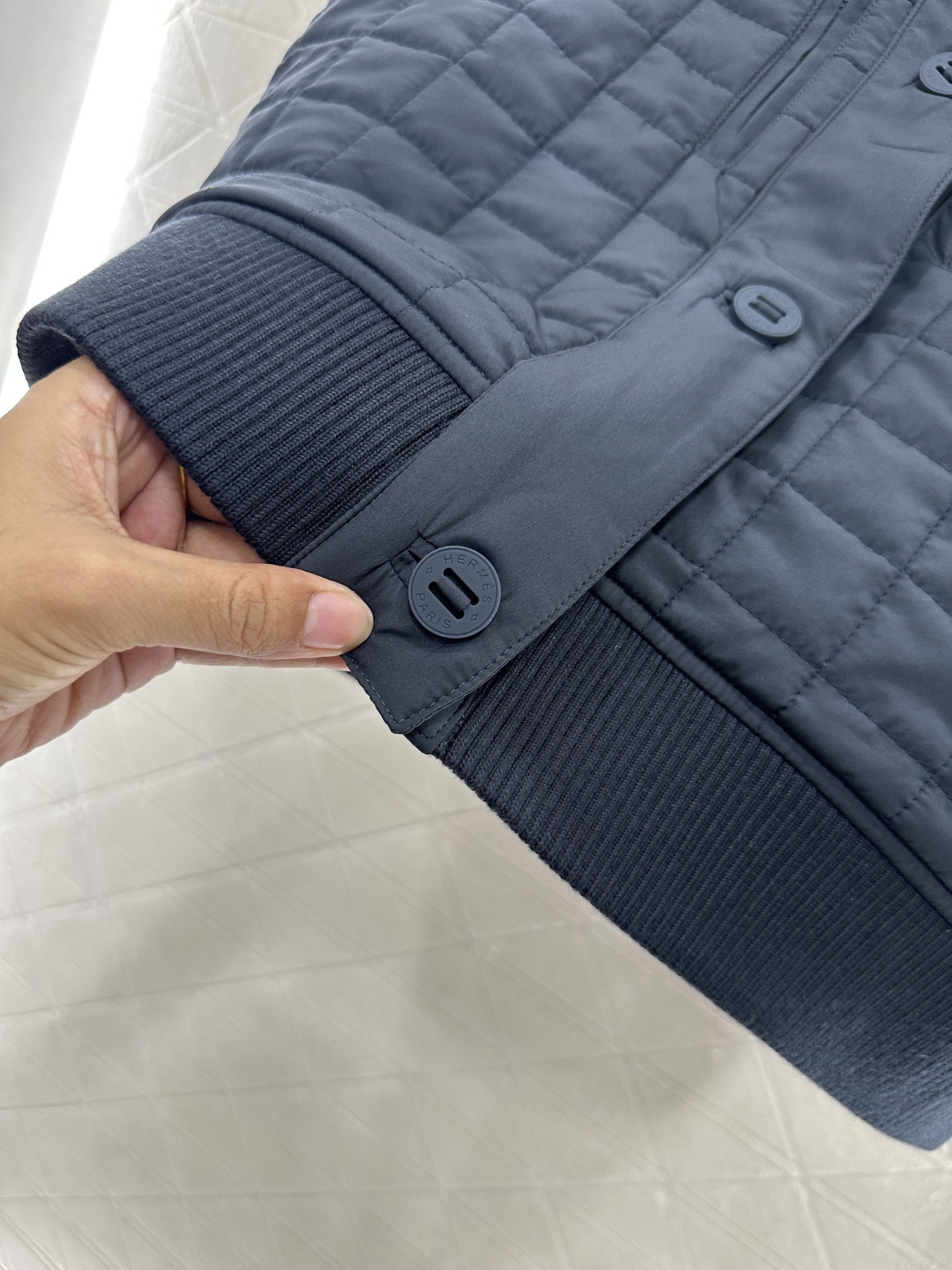 ♥Herme*♥2025新品上架
    格纹羽绒棉服马甲
定制YB进口尼龙材质 其工艺还原 提升秋冬御