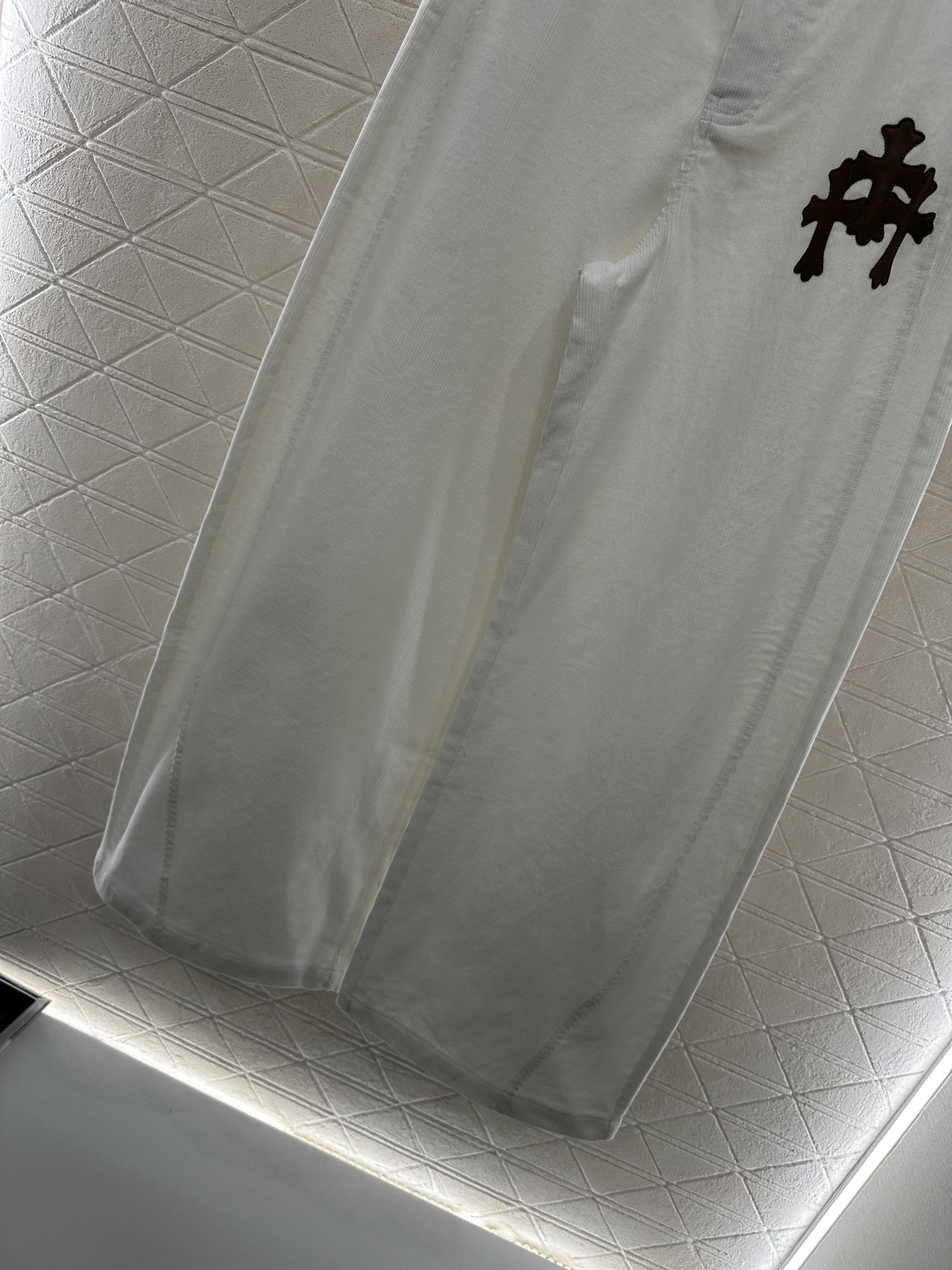 “2025 Women’s Fashion Suit: High-Waist Machete Pants with Cross-Crusted Decorations” - 图片 6