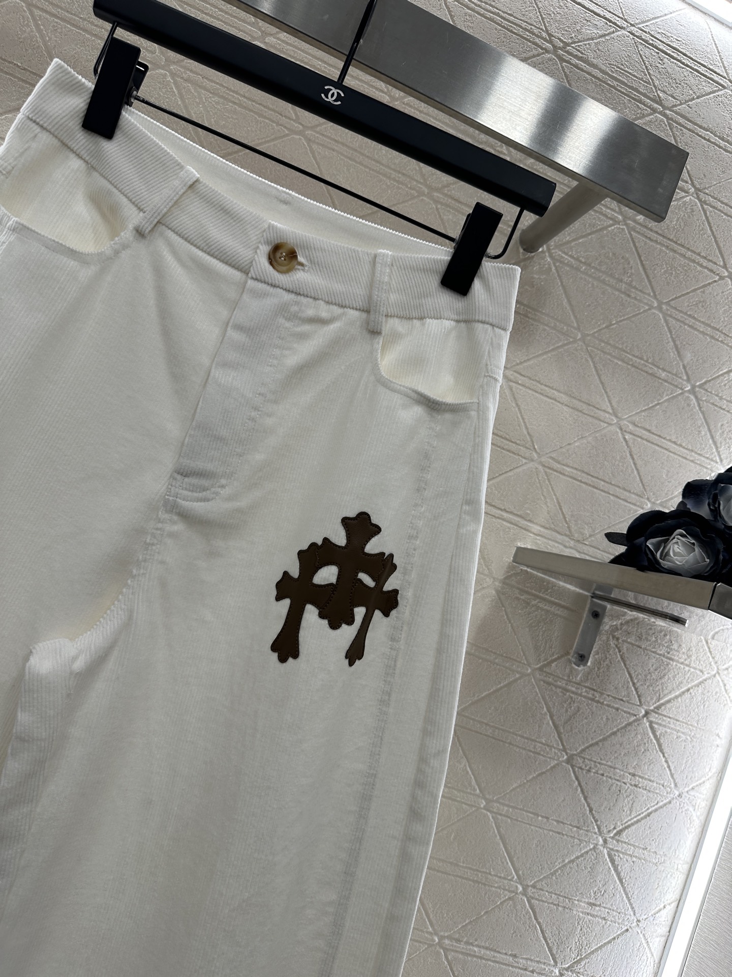 “2025 Women’s Fashion Suit: High-Waist Machete Pants with Cross-Crusted Decorations” - 图片 7