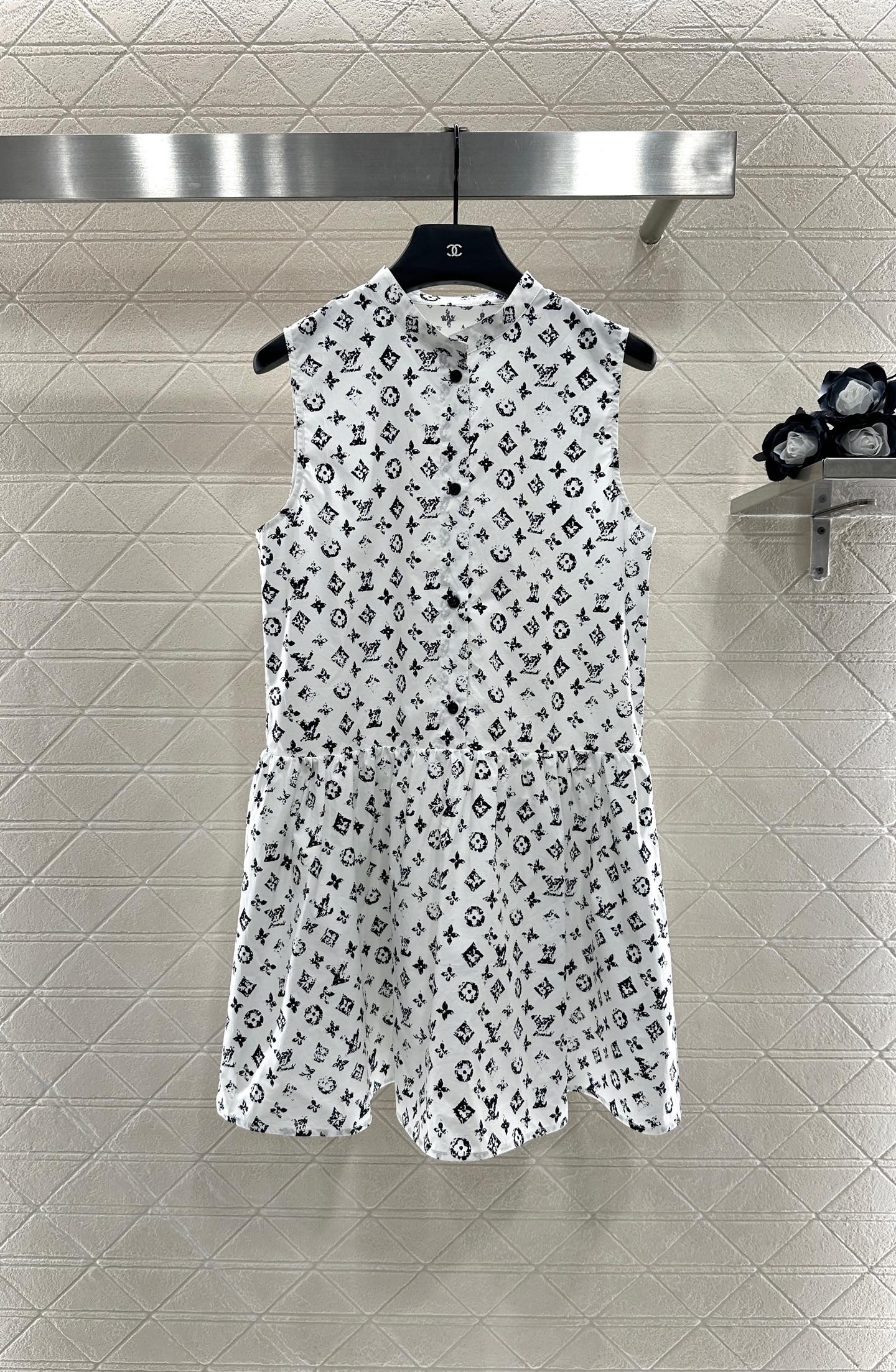 “2025 Louis Vuitton Stamped Women’s Suit: Customizable, Comfortable, and Stylish” - 图片 1