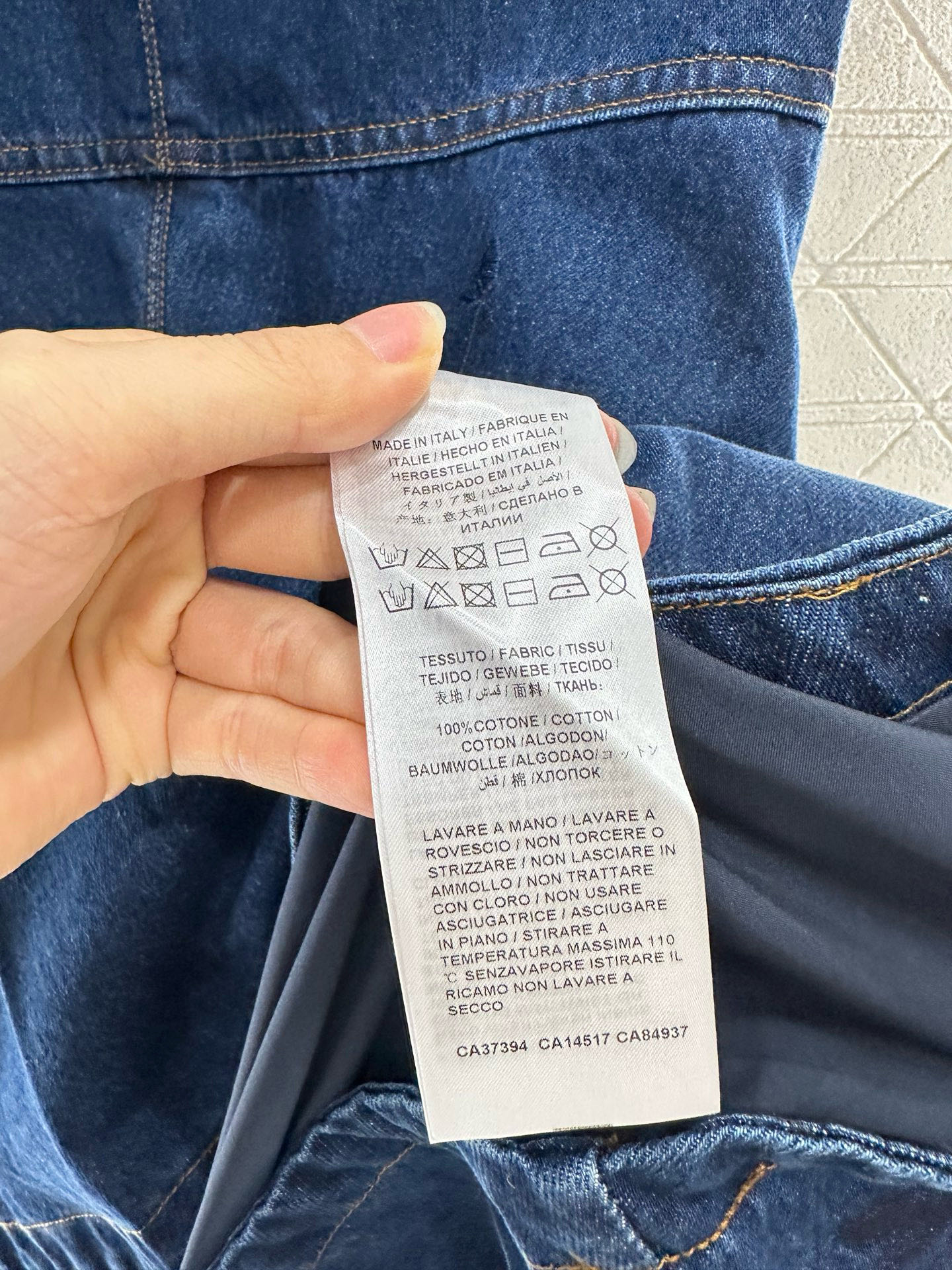 “Customized Gucci-Style Embroidered Cowboy Coat: Detailed Design and High-Quality Craftsmanship” - 图片 9