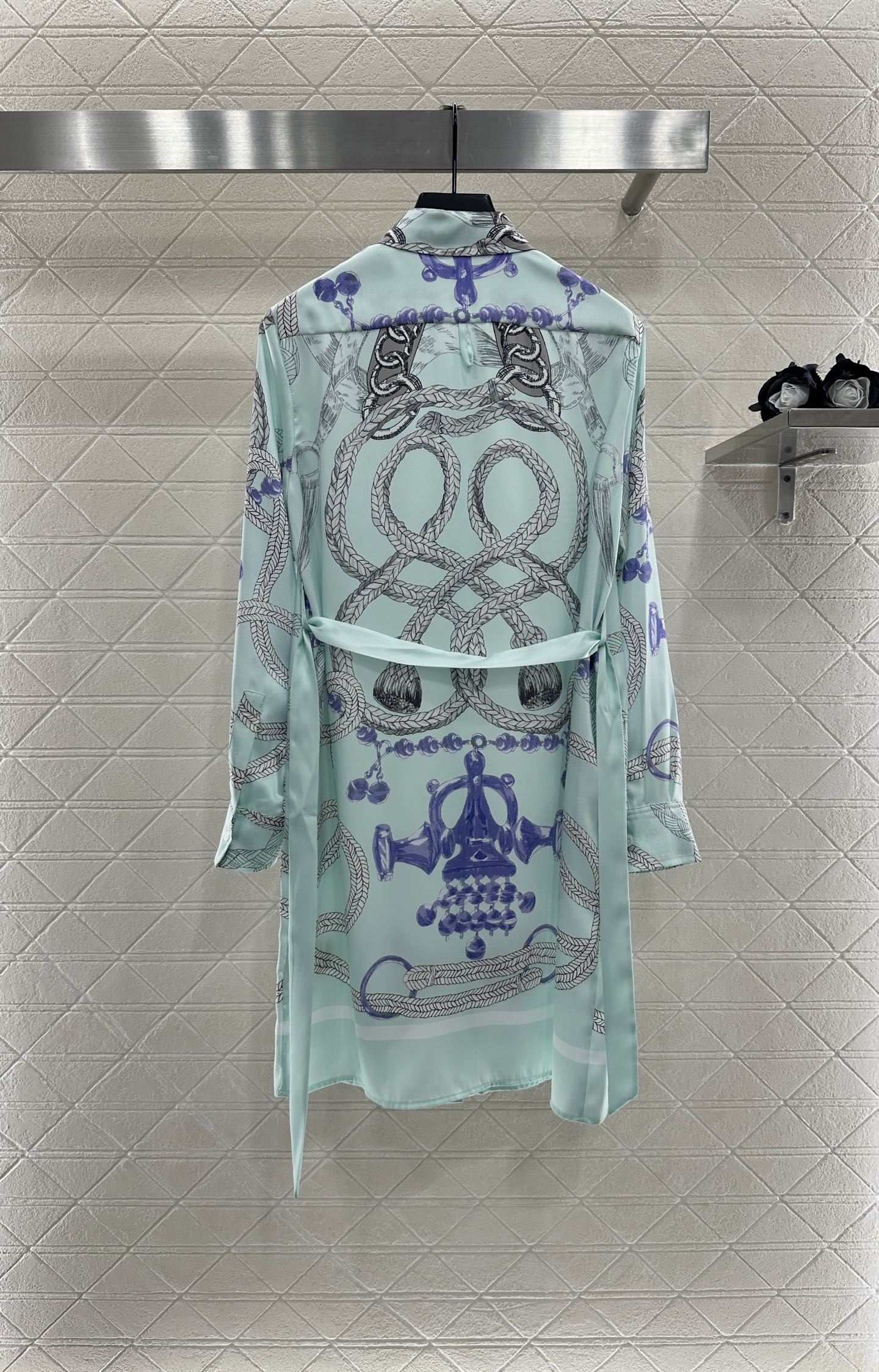 Title: P696 Women’s Suit by Herme *225 – Customizable, High-Quality, Fine Fabric, Elegant Design, Two Colors. - 图片 2