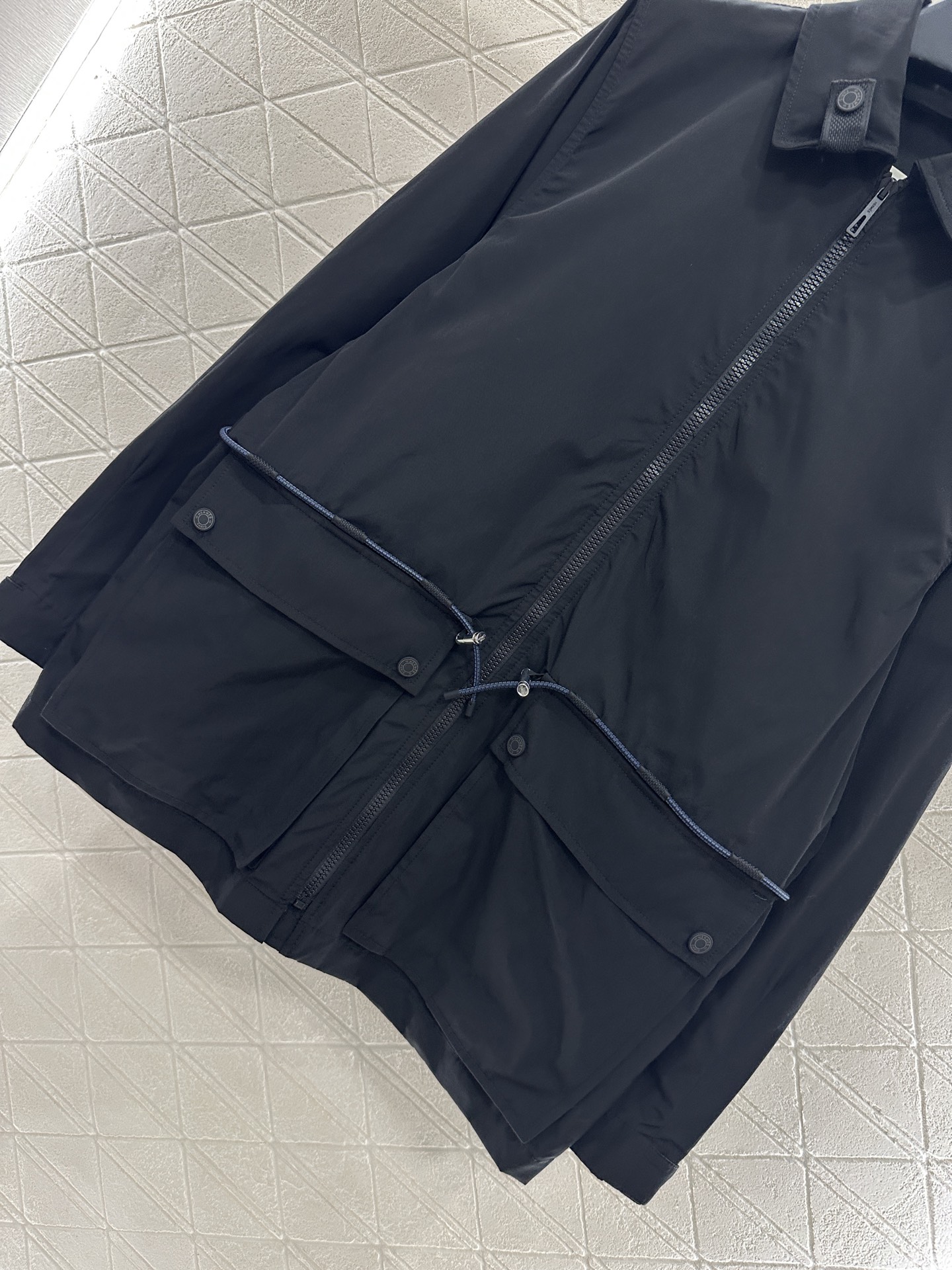 “Herme* 2025 New Product: Refined Wool Coat for Stylish Autumn and Winter Wear” - 图片 5
