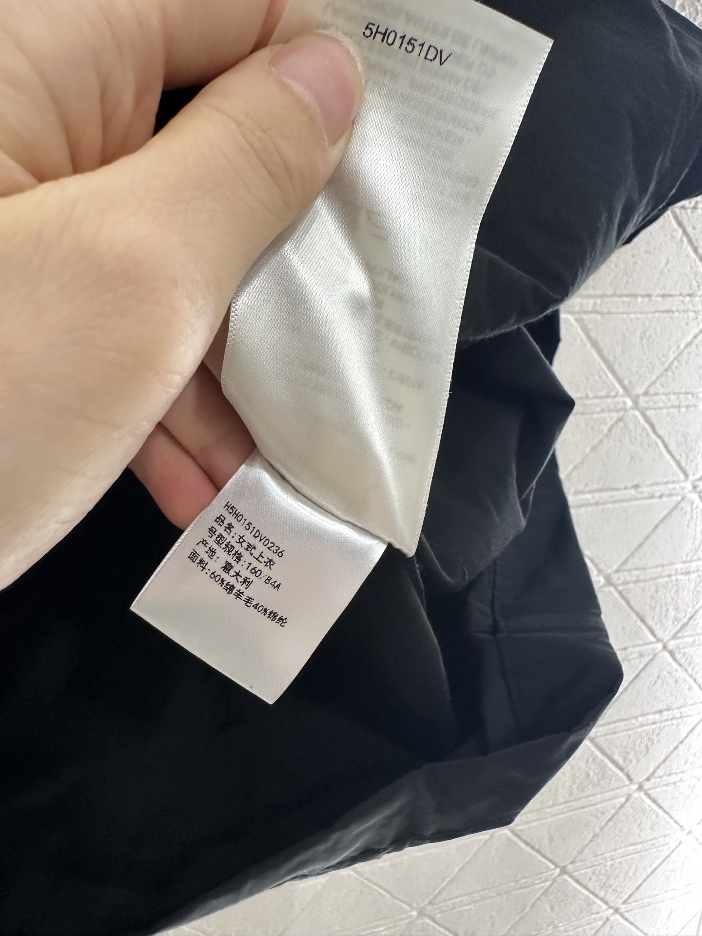 “Herme* 2025 New Product: Refined Wool Coat for Stylish Autumn and Winter Wear” - 图片 9