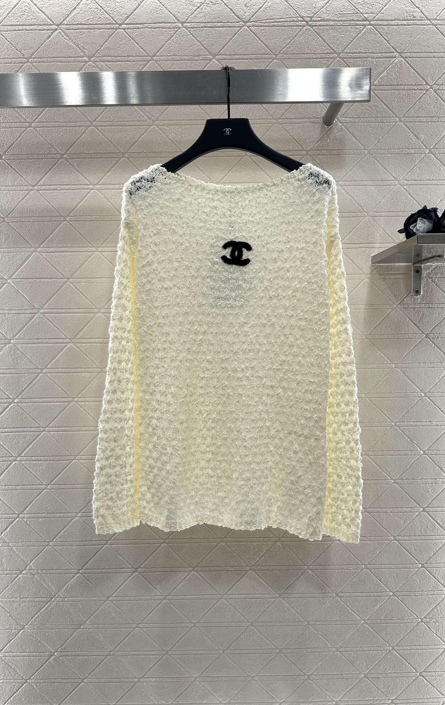 Chanel 2025 New Belt Knitted Long-Sleeve Top Wool Yarn Oversized 2 i1755699456273 536 0 0