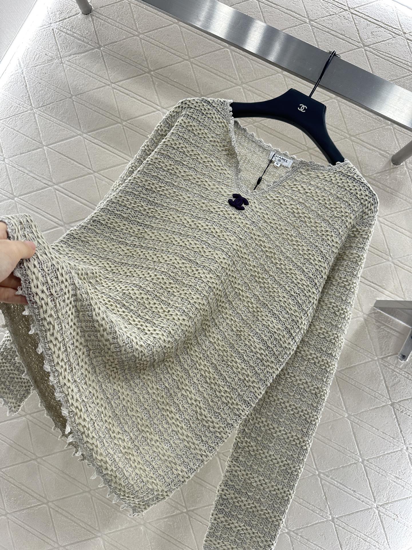 Chanel Women's Striped Knit Long Sleeve Sweater - Luxurious Comfort 6 i1755782981676 8476 0 6