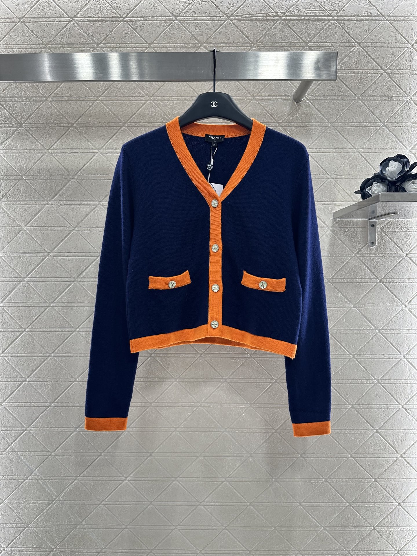Elegante Chanel Geïnspireerde Gebreide Cardigan - Tweekleurig Design