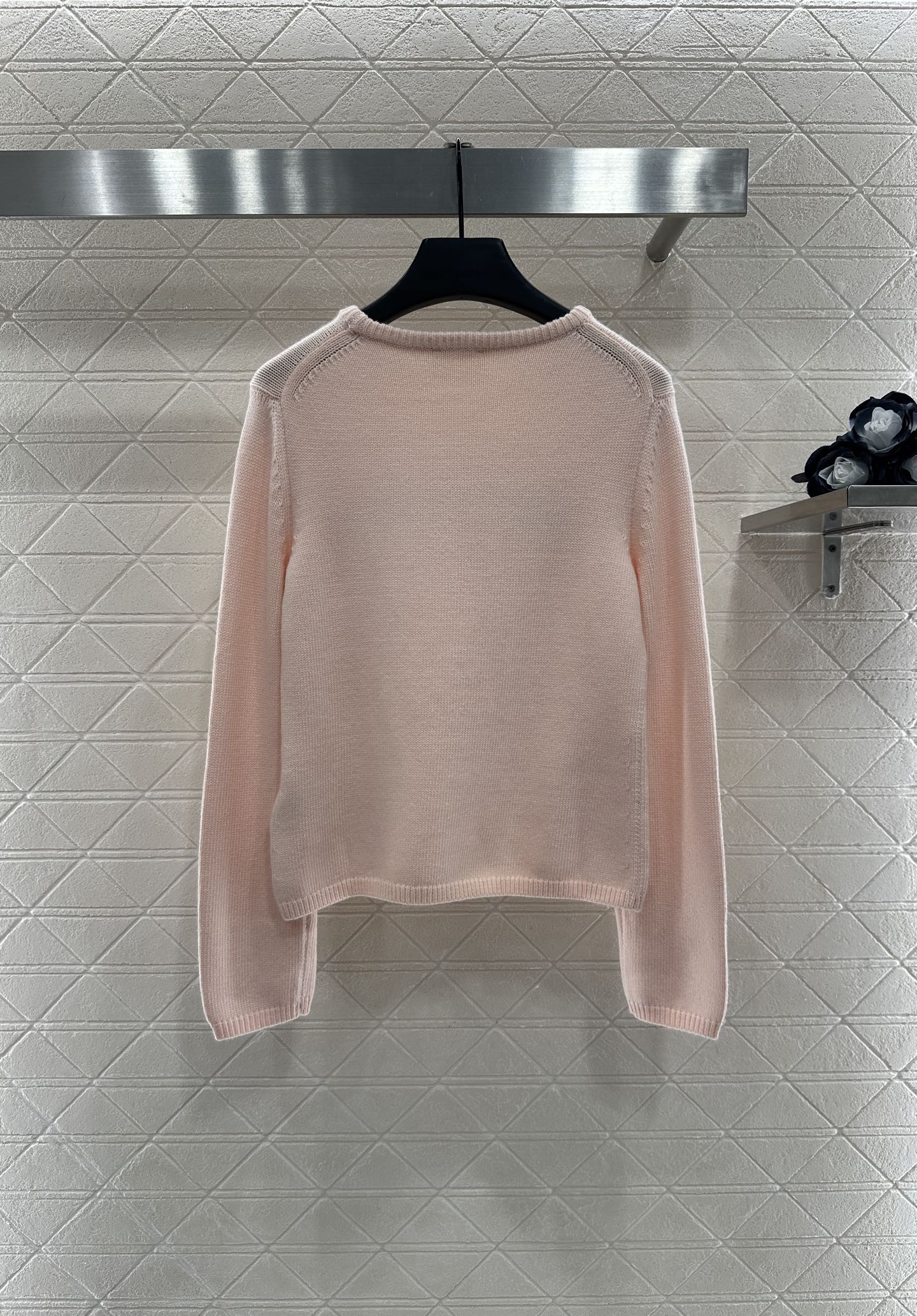 ♥Moncle*♥2025新品上架
      钩花字母针织毛衣
定制YB羊绒羊毛纱线织造 柔软舒适 洋