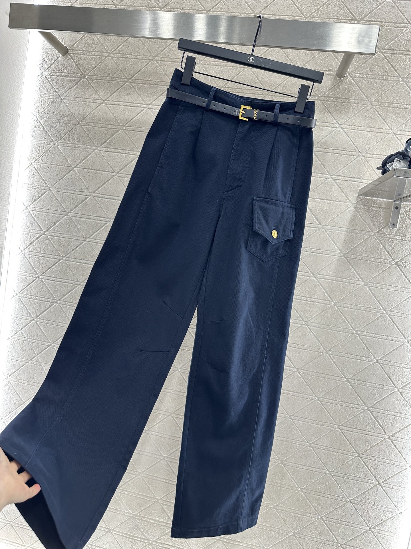 ♥Saint Lauren*♥2025新品上架
      腰带牛仔直筒长裤
定制YB斜纹全棉材质 质感