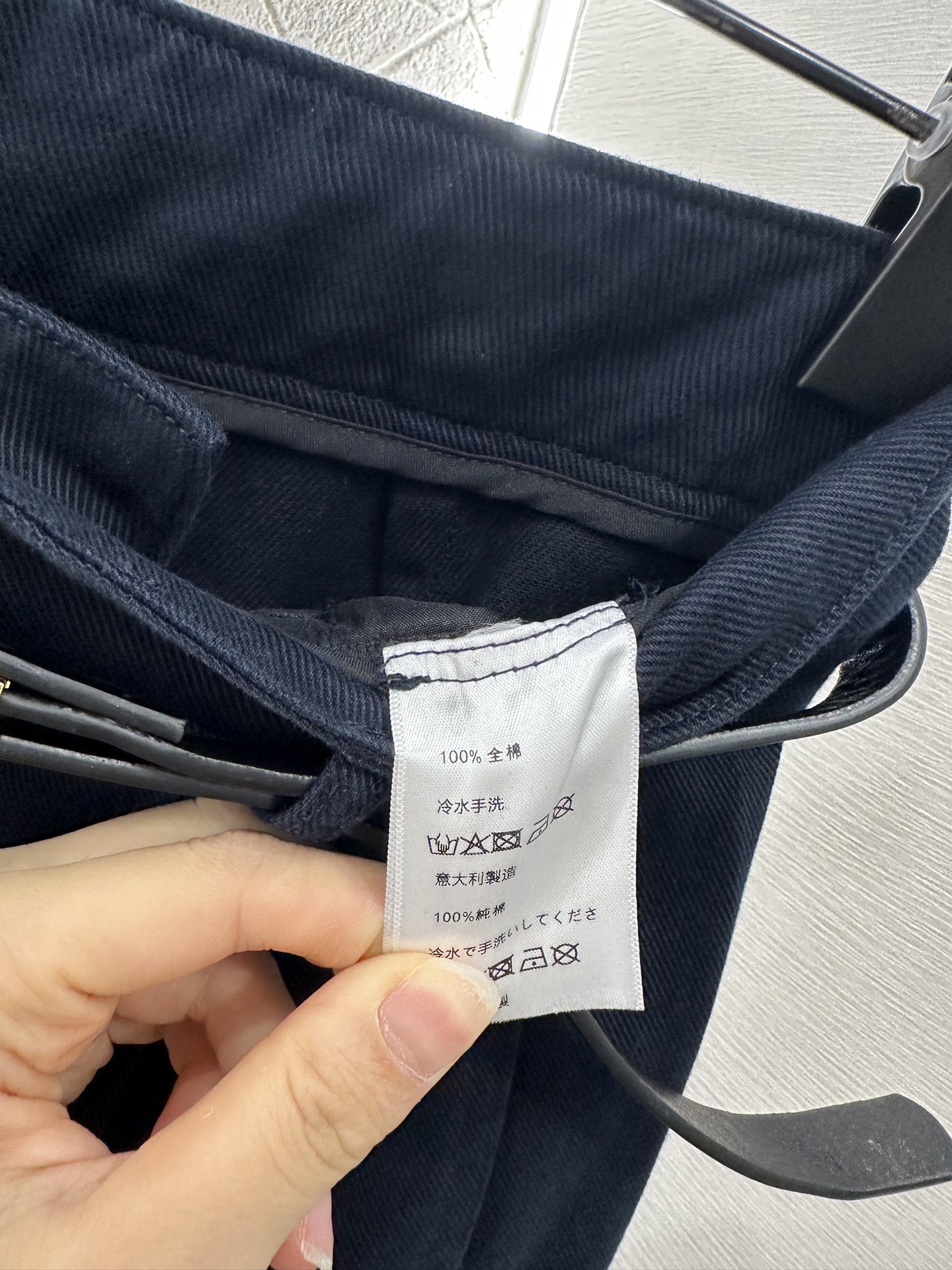 ♥Saint Lauren*♥2025新品上架
      腰带牛仔直筒长裤
定制YB斜纹全棉材质 质感