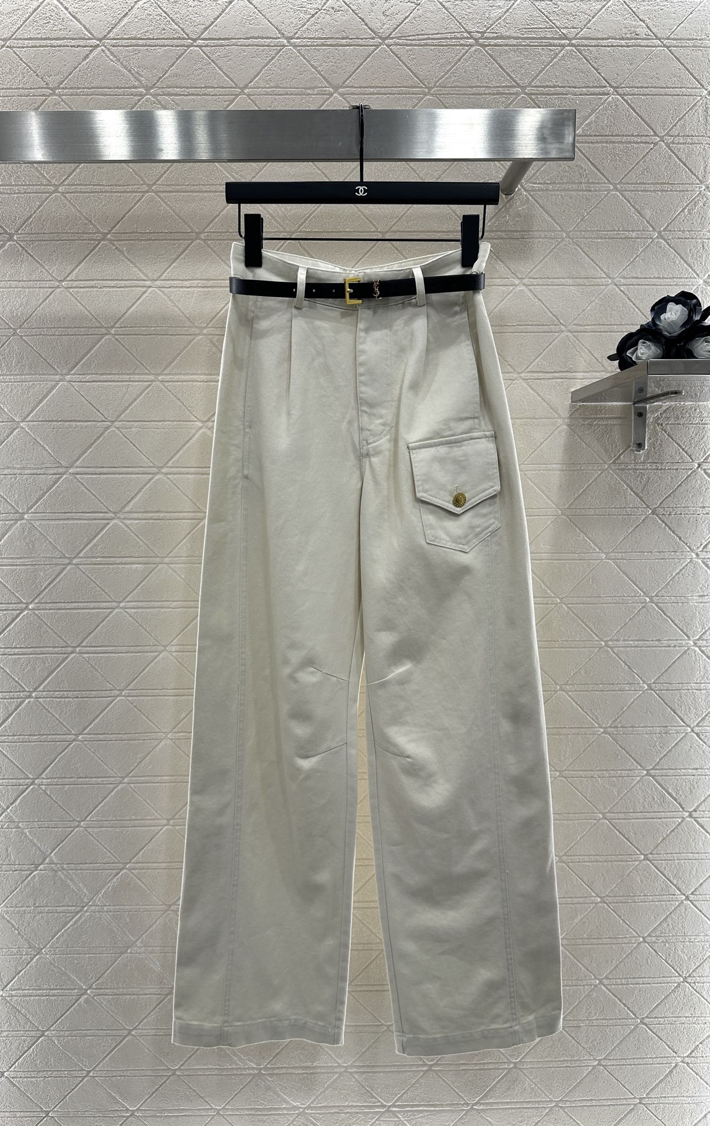 ♥Saint Lauren*♥2025新品上架
      腰带牛仔直筒长裤
定制YB斜纹全棉材质 质感