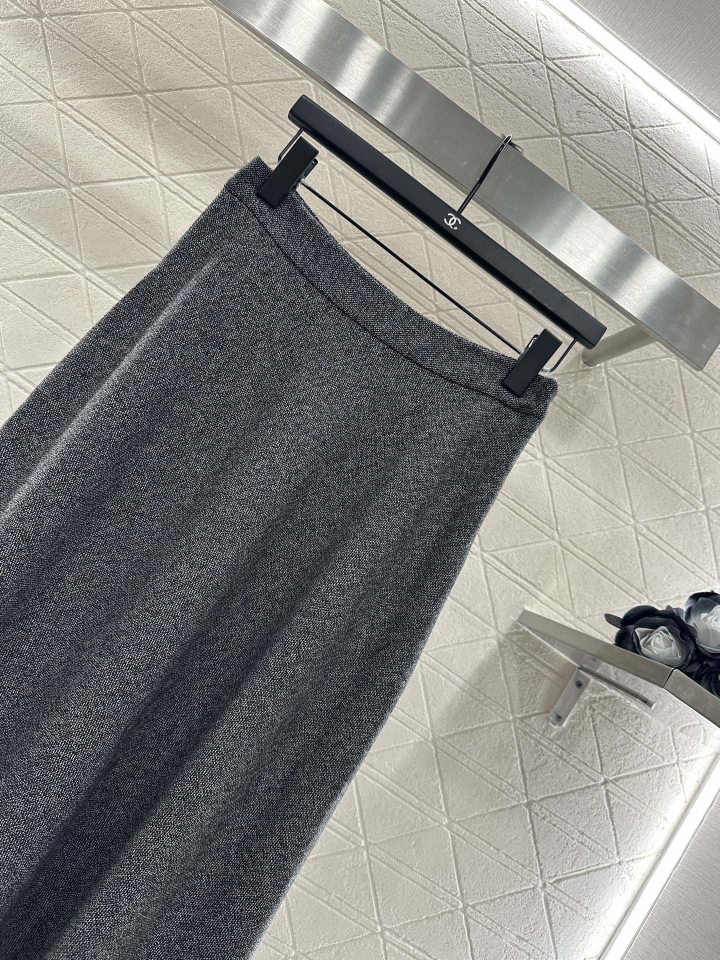 ♥Dio*♥2025新品上架
    高腰伞状中长半裙
定制YB进口百分百真丝毛材质 质感光泽 品相上乘