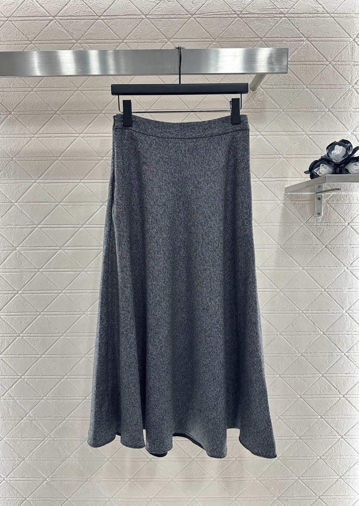 ♥Dio*♥2025新品上架
    高腰伞状中长半裙
定制YB进口百分百真丝毛材质 质感光泽 品相上乘