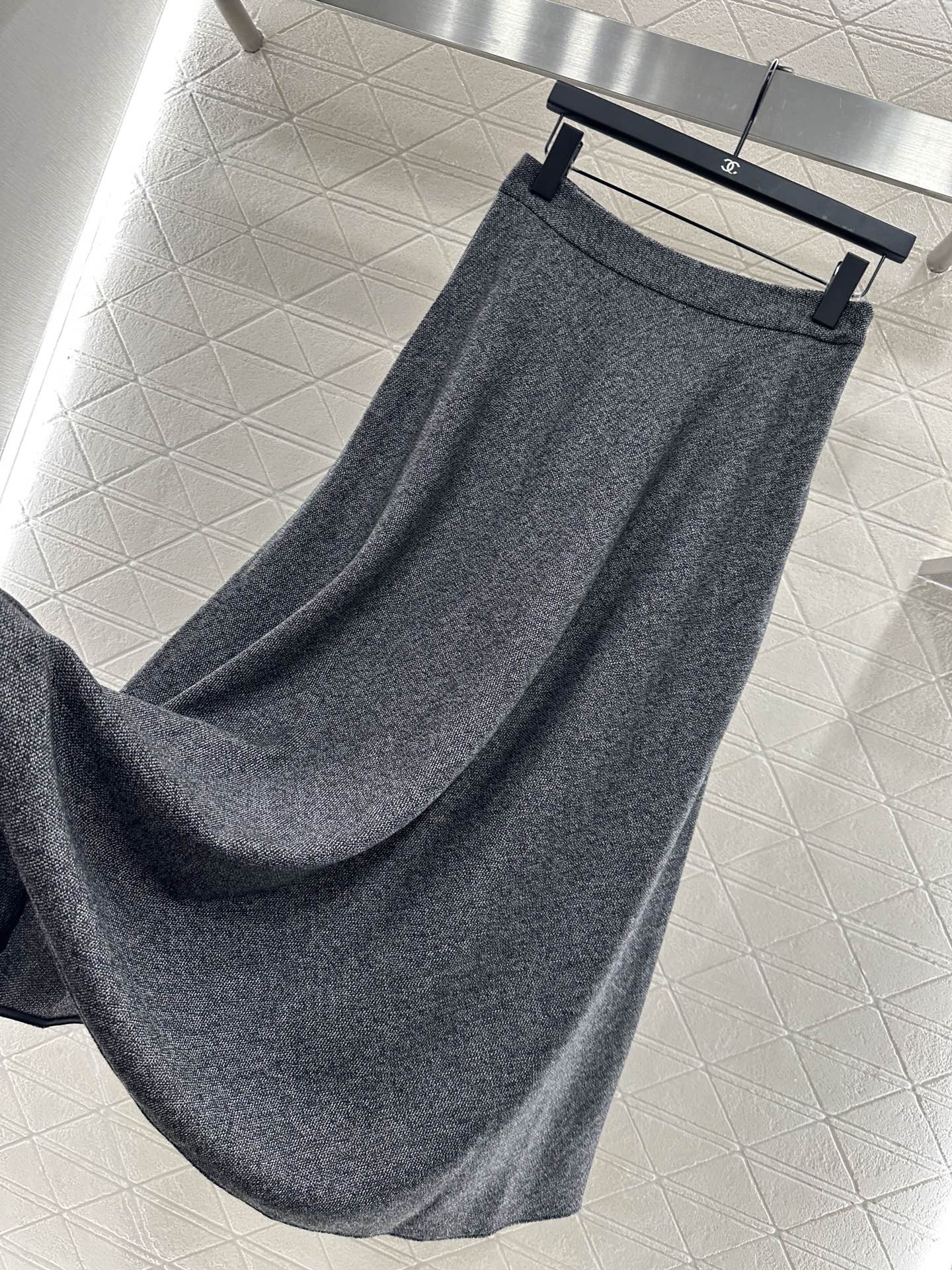 ♥Dio*♥2025新品上架
    高腰伞状中长半裙
定制YB进口百分百真丝毛材质 质感光泽 品相上乘