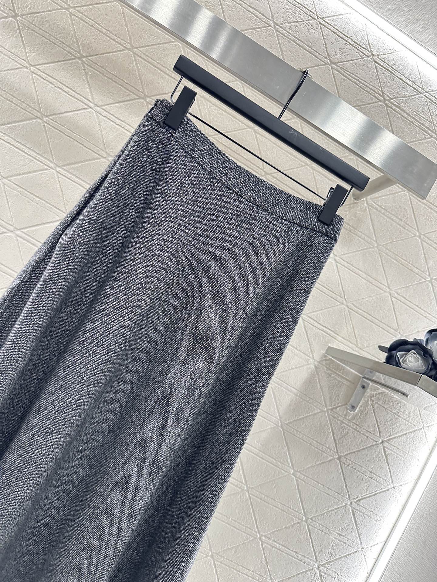 ♥Dio*♥2025新品上架
    高腰伞状中长半裙
定制YB进口百分百真丝毛材质 质感光泽 品相上乘