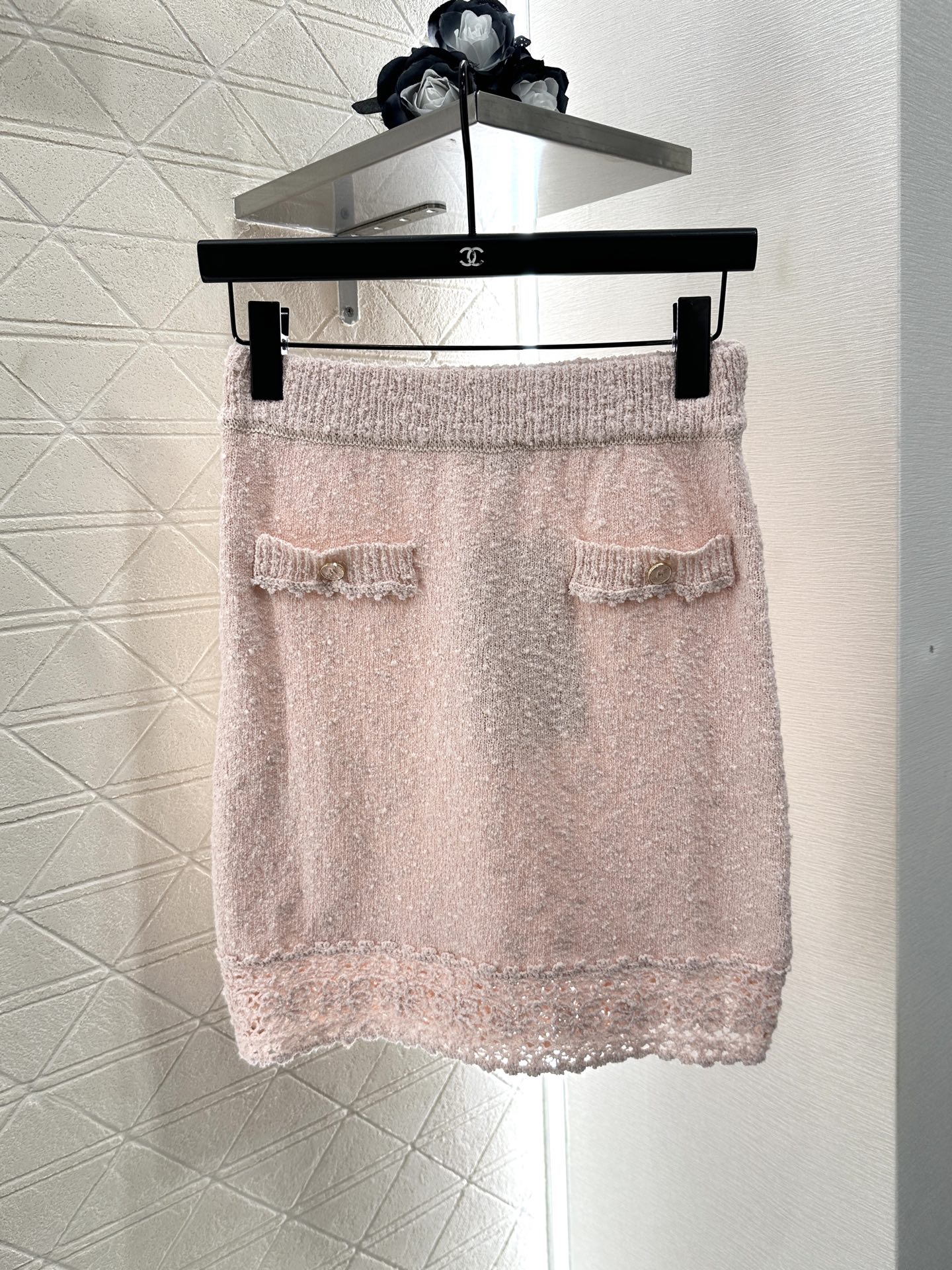 ♥Chane*♥2025新品上架
 颗粒花边针织开衫半裙套装
定制YB棉毛纱线织造 穿搭舒适 柔软细腻 