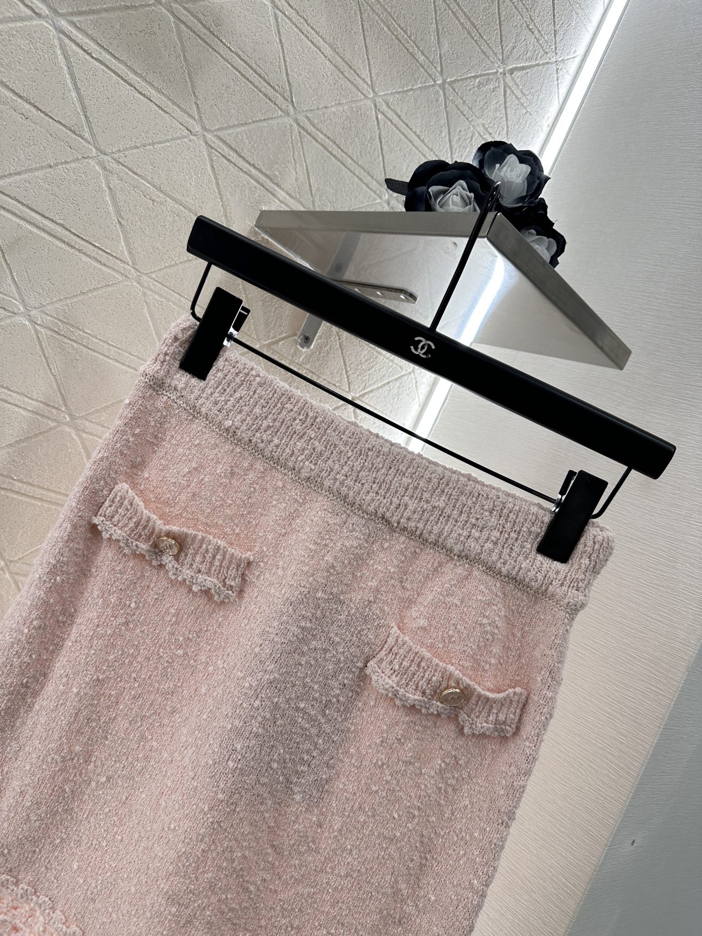 ♥Chane*♥2025新品上架
 颗粒花边针织开衫半裙套装
定制YB棉毛纱线织造 穿搭舒适 柔软细腻 