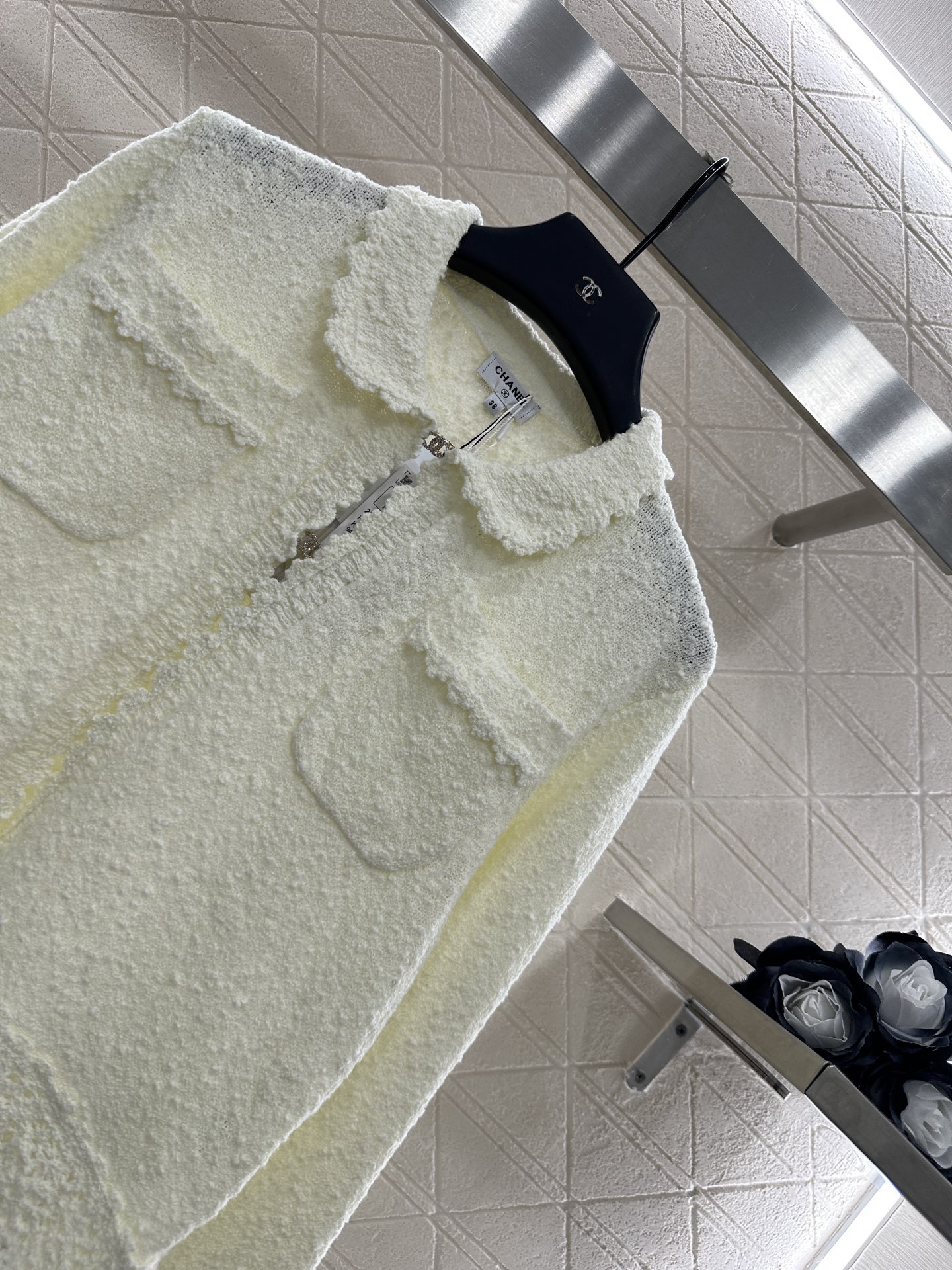 ♥Chane*♥2025新品上架
 颗粒花边针织开衫半裙套装
定制YB棉毛纱线织造 穿搭舒适 柔软细腻 