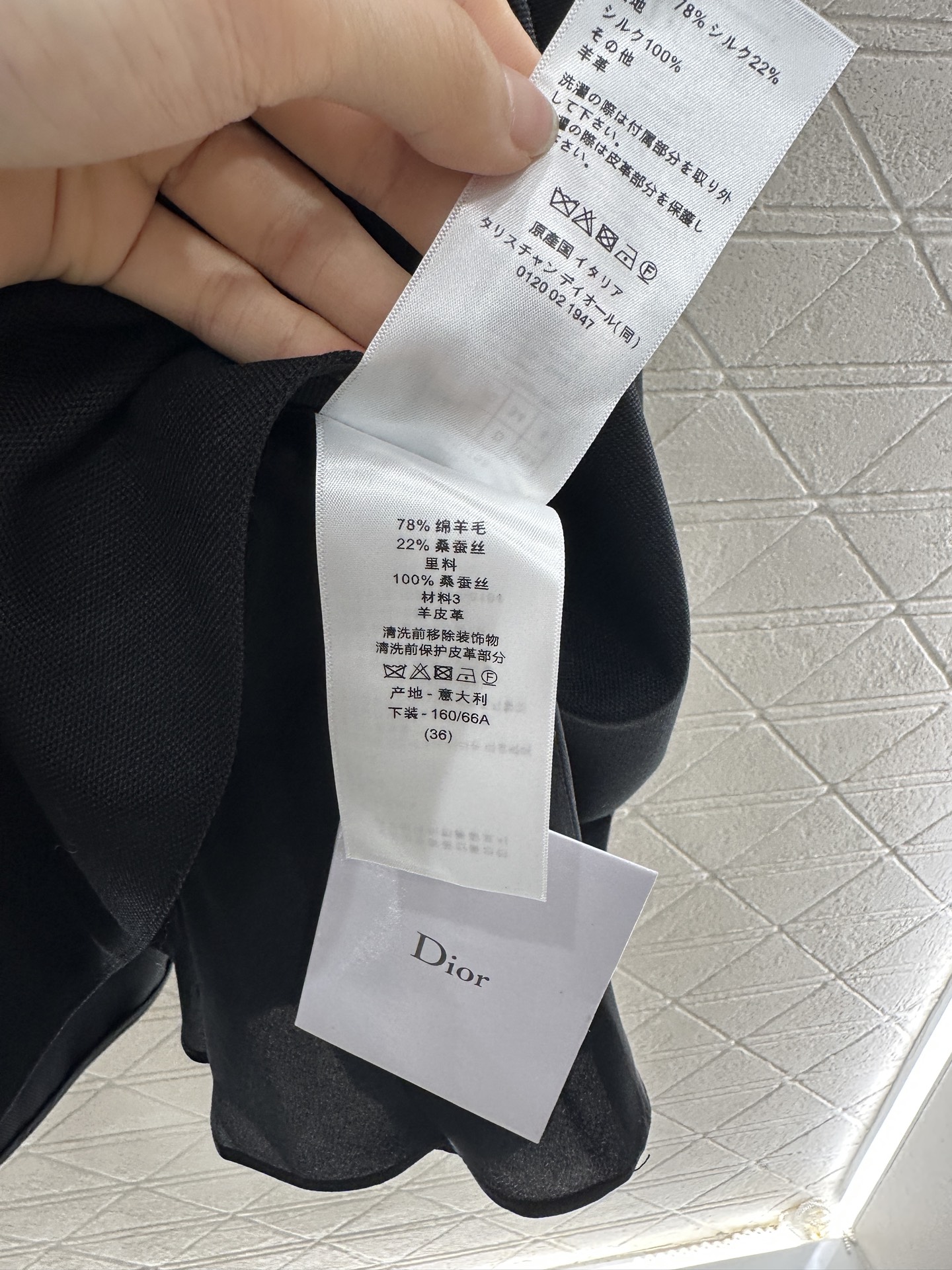 ♥Dio*♥2025新品上架
    侧腰带压褶半裙
定制YB进口百分百真丝毛材质 质感光泽 品相上乘 