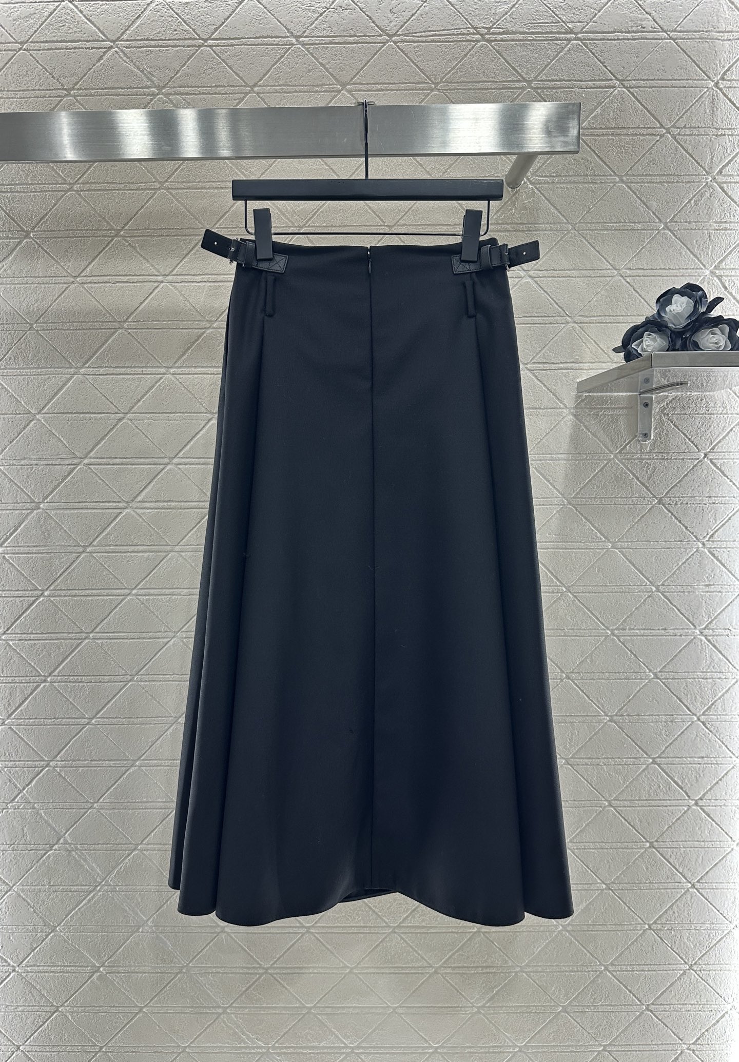 ♥Dio*♥2025新品上架
    侧腰带压褶半裙
定制YB进口百分百真丝毛材质 质感光泽 品相上乘 