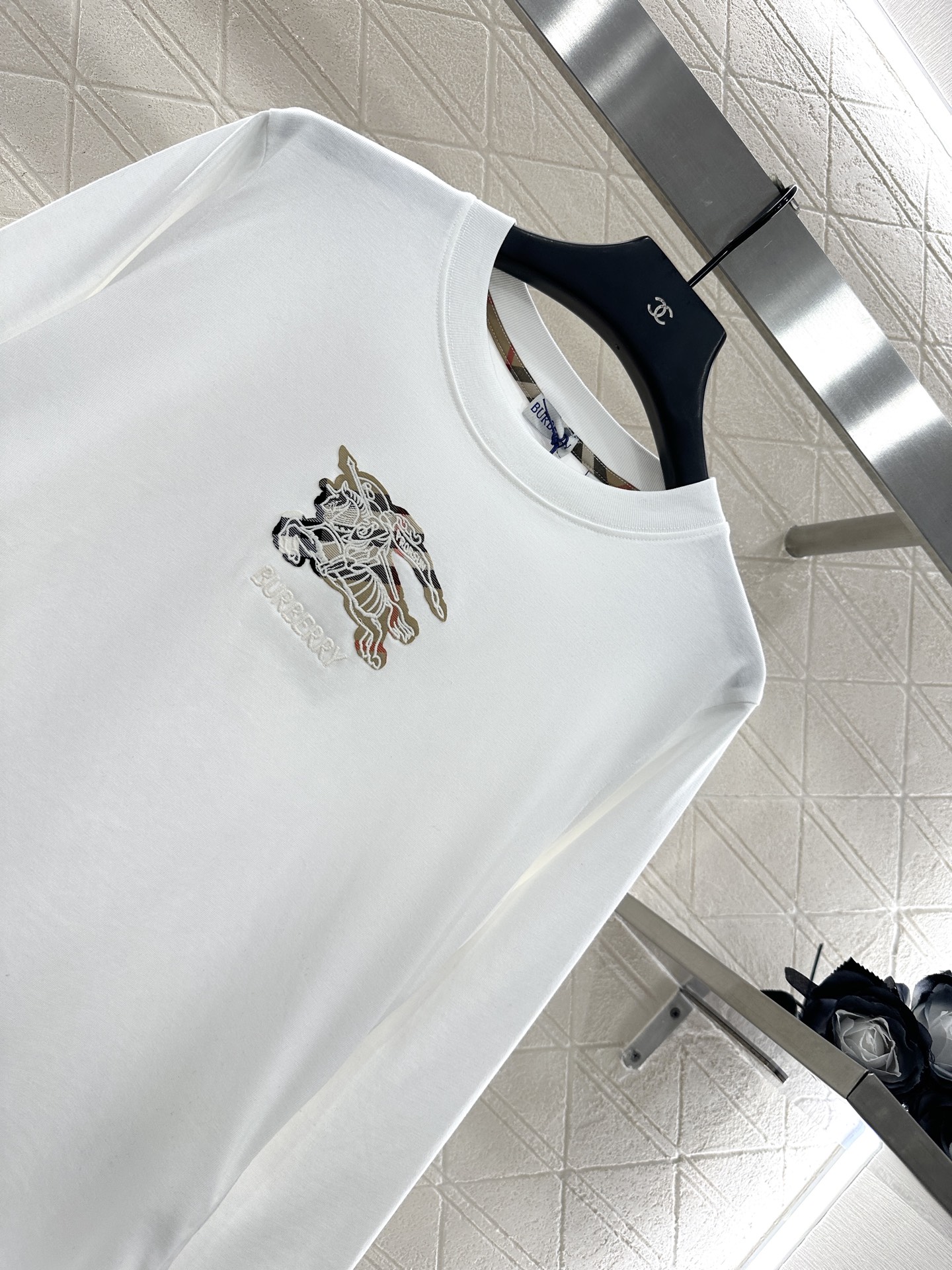 ♥BBR*♥2025新品上架
    侧面调节格纹长袖
定制YB原生全棉材质 质感舒适 弹力好穿 圆领长